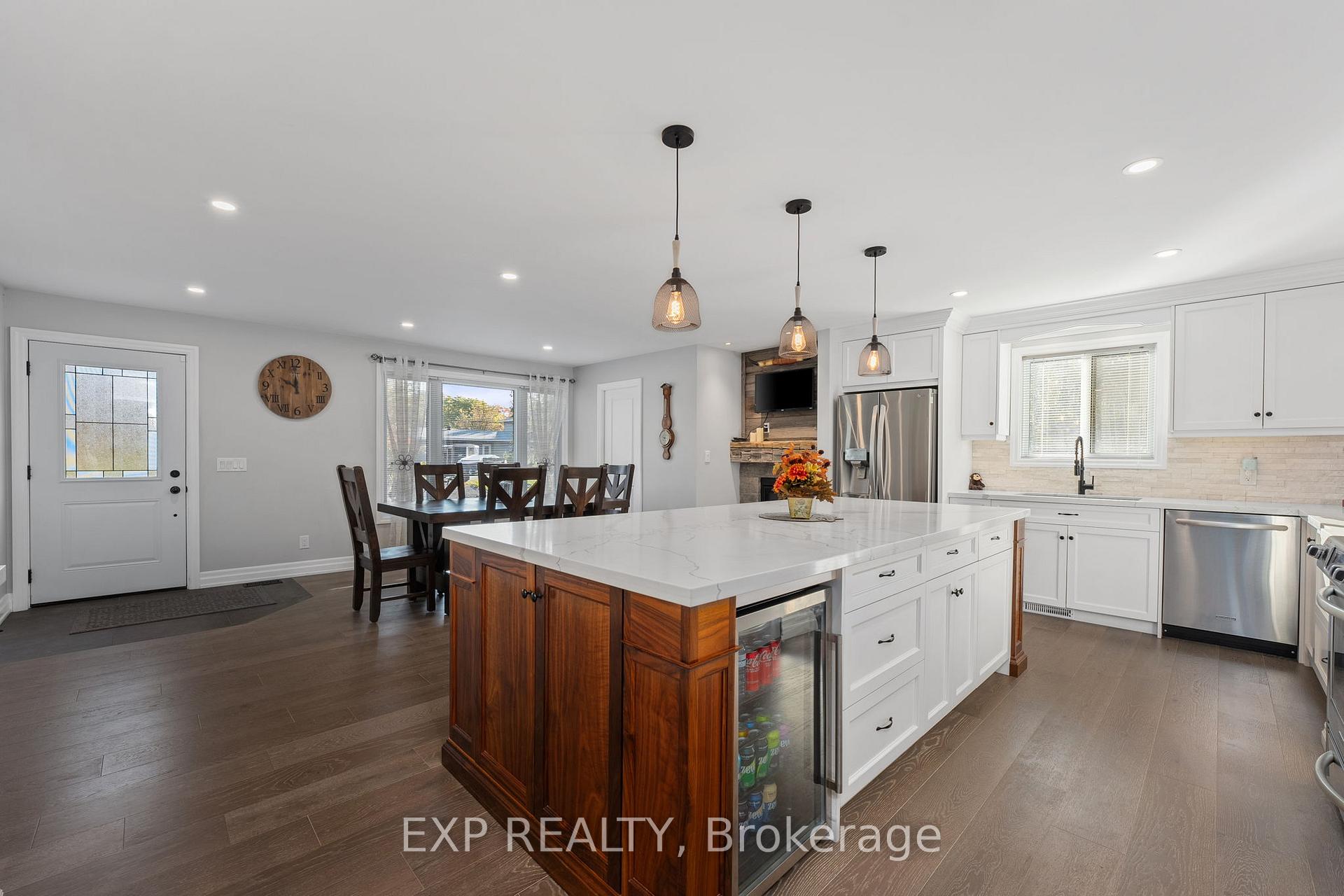 Photo 9 of 36 Nancy Avenue, Brock, Beaverton — HOMEH
