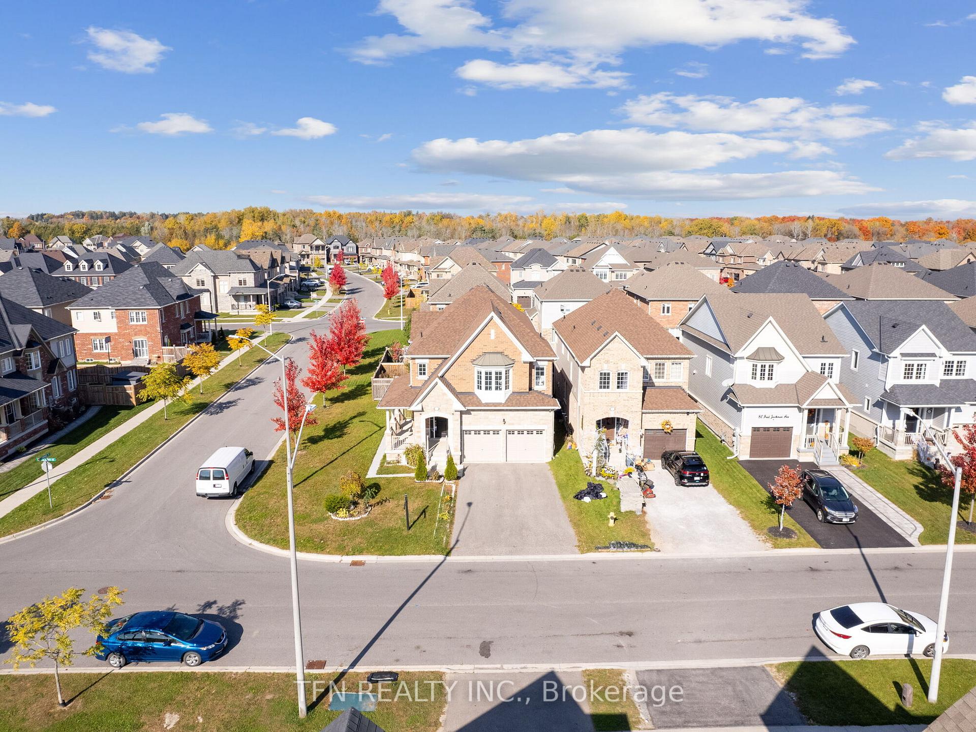 Photo 2 of 72 Fred Jackman Avenue, Clarington, Bowmanville — HOMEH