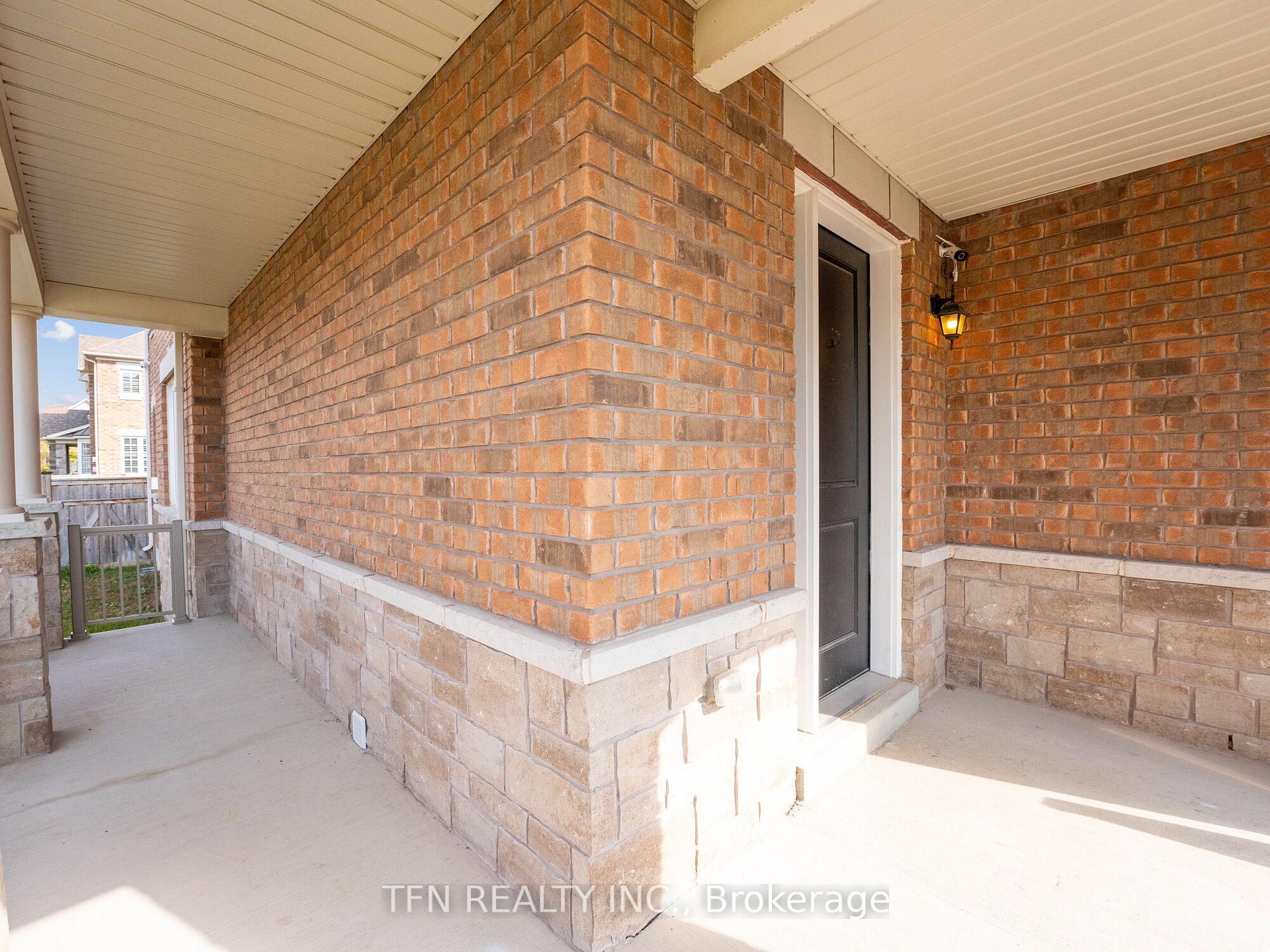 Photo 5 of 72 Fred Jackman Avenue, Clarington, Bowmanville — HOMEH