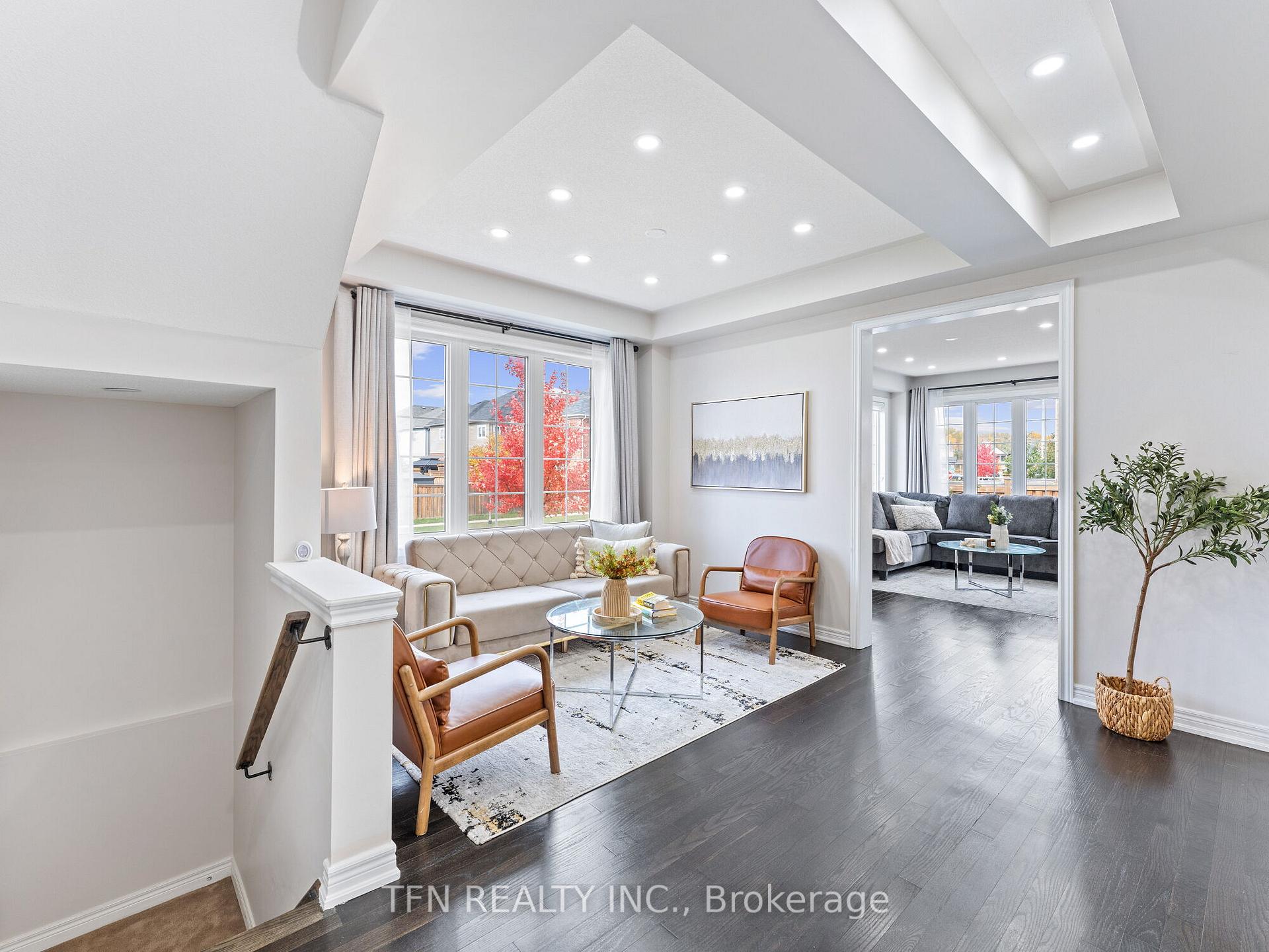 Photo 10 of 72 Fred Jackman Avenue, Clarington, Bowmanville — HOMEH