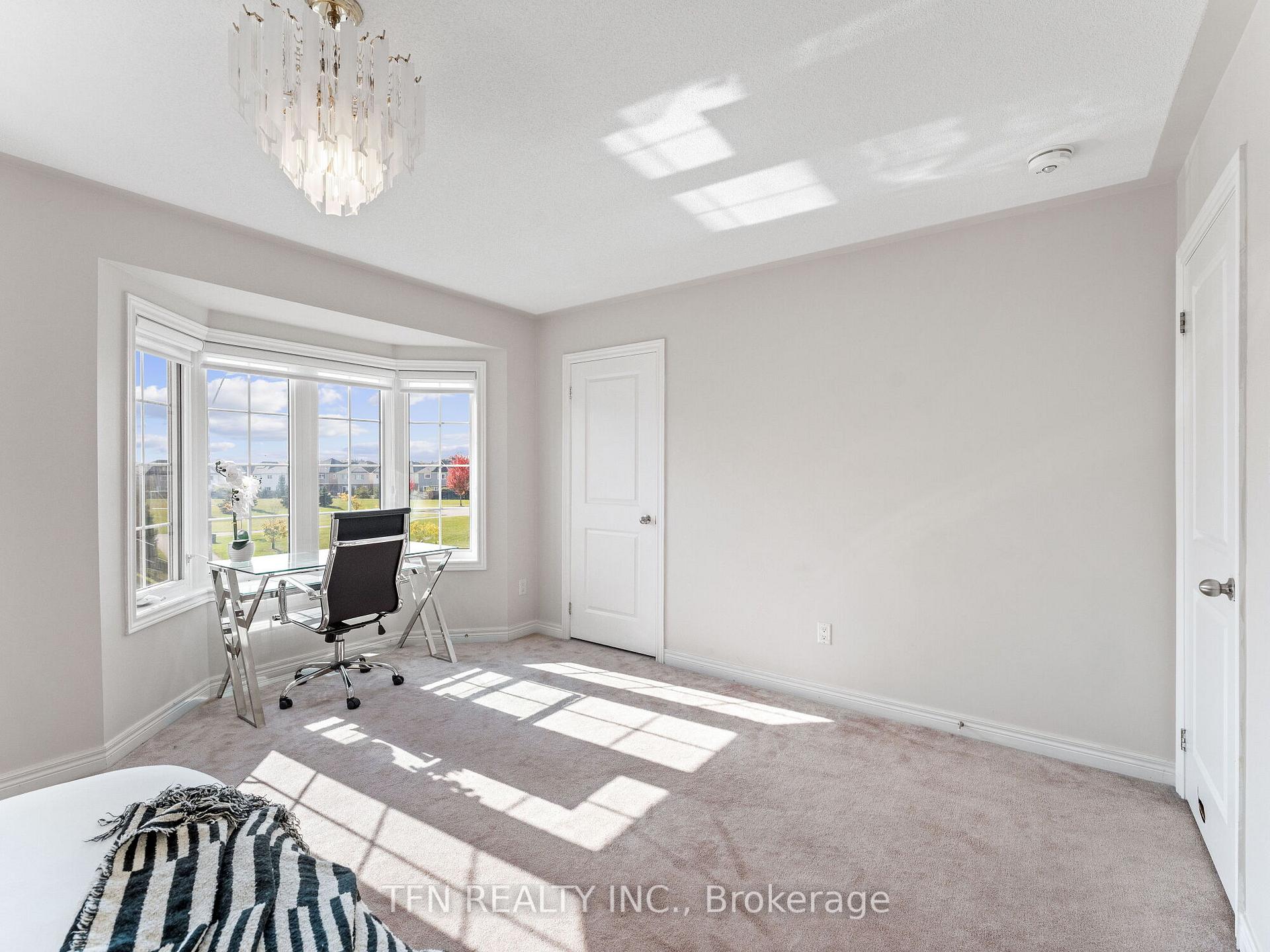 Photo 17 of 72 Fred Jackman Avenue, Clarington, Bowmanville — HOMEH