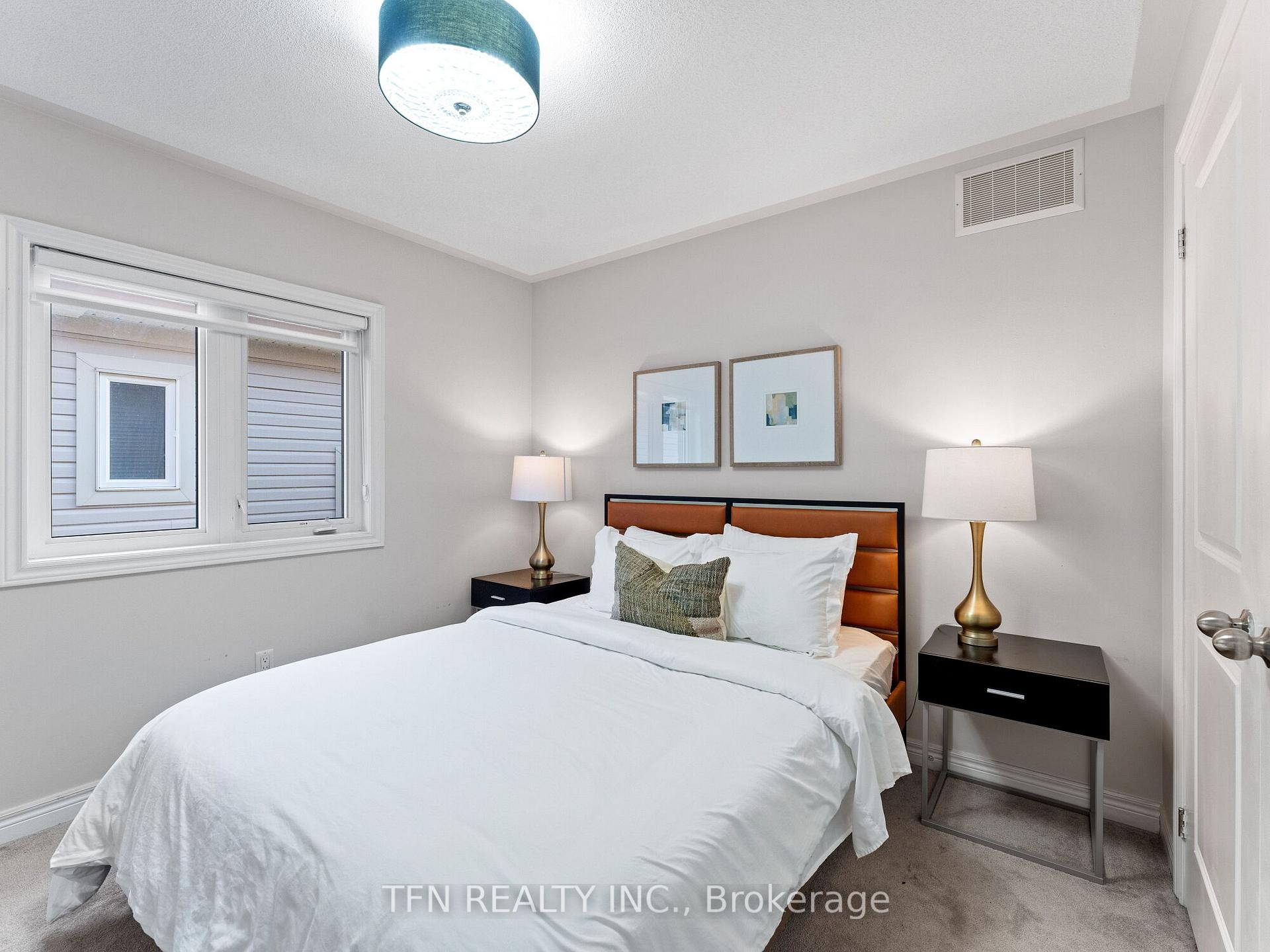 Photo 18 of 72 Fred Jackman Avenue, Clarington, Bowmanville — HOMEH
