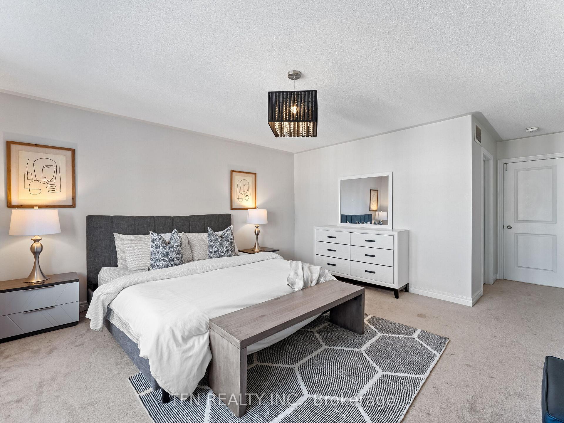 Photo 20 of 72 Fred Jackman Avenue, Clarington, Bowmanville — HOMEH