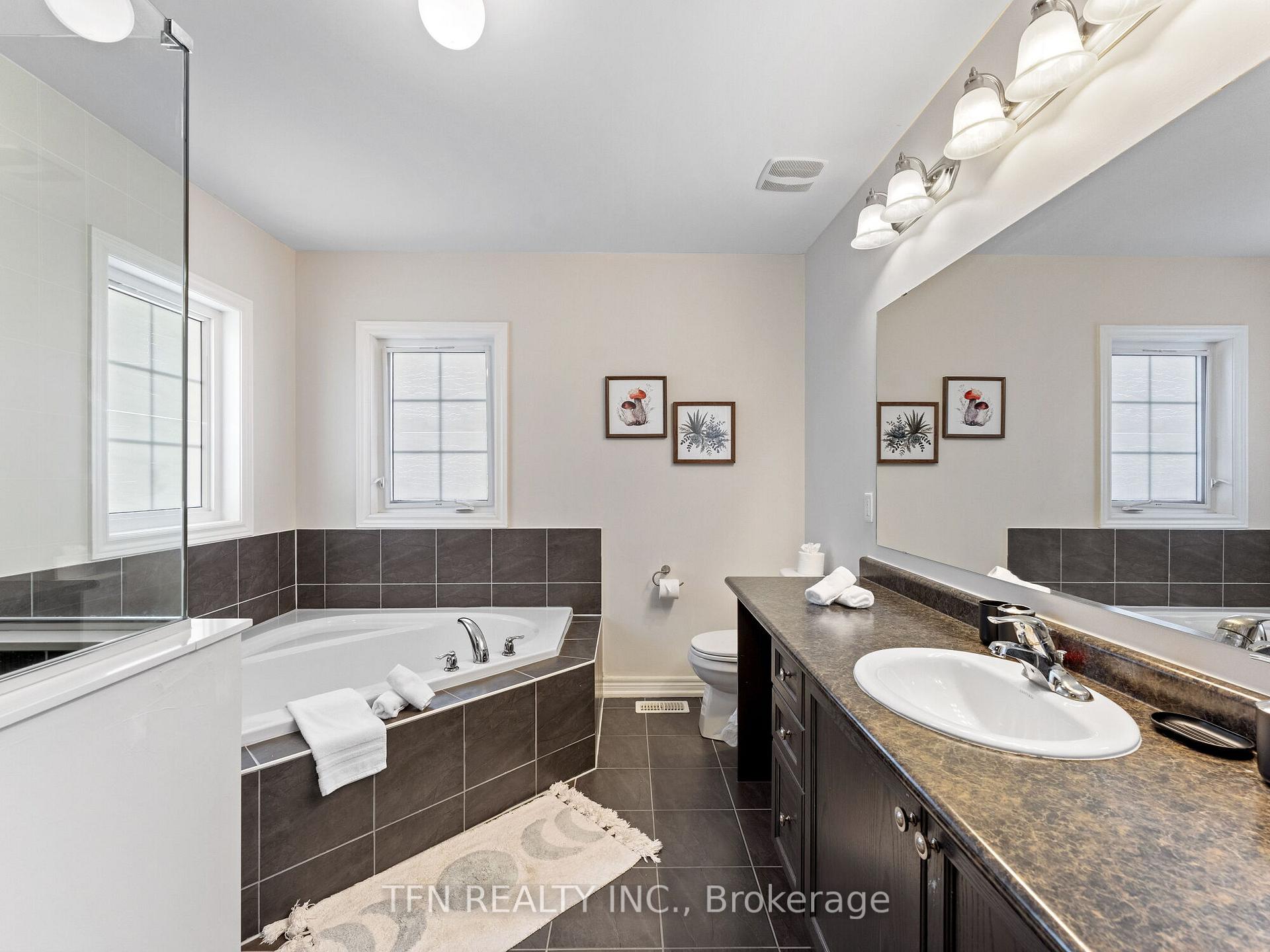 Photo 19 of 72 Fred Jackman Avenue, Clarington, Bowmanville — HOMEH