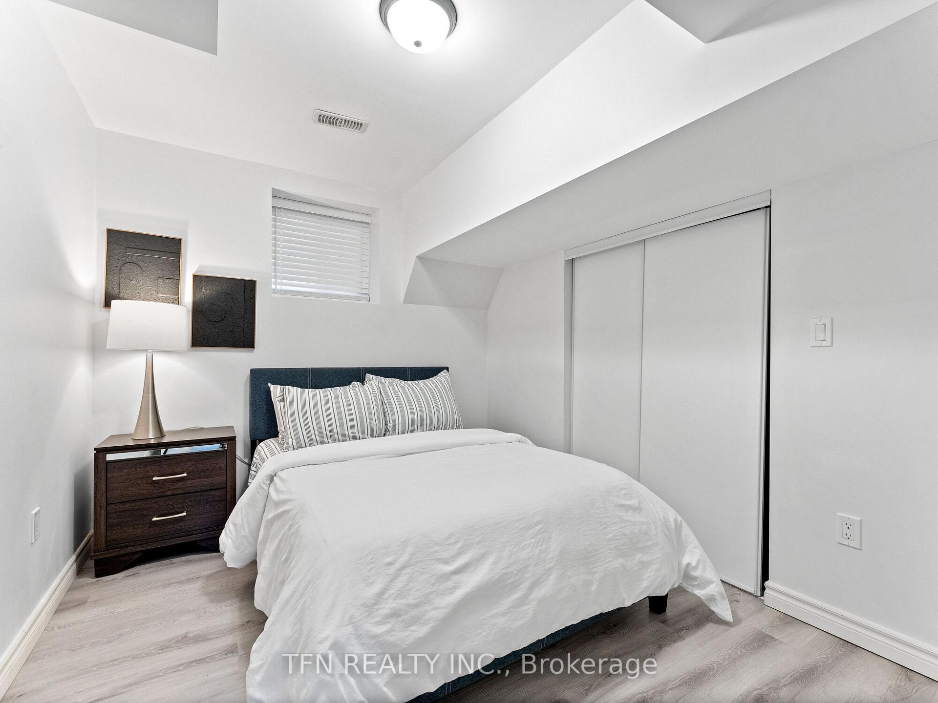Photo 28 of 72 Fred Jackman Avenue, Clarington, Bowmanville — HOMEH