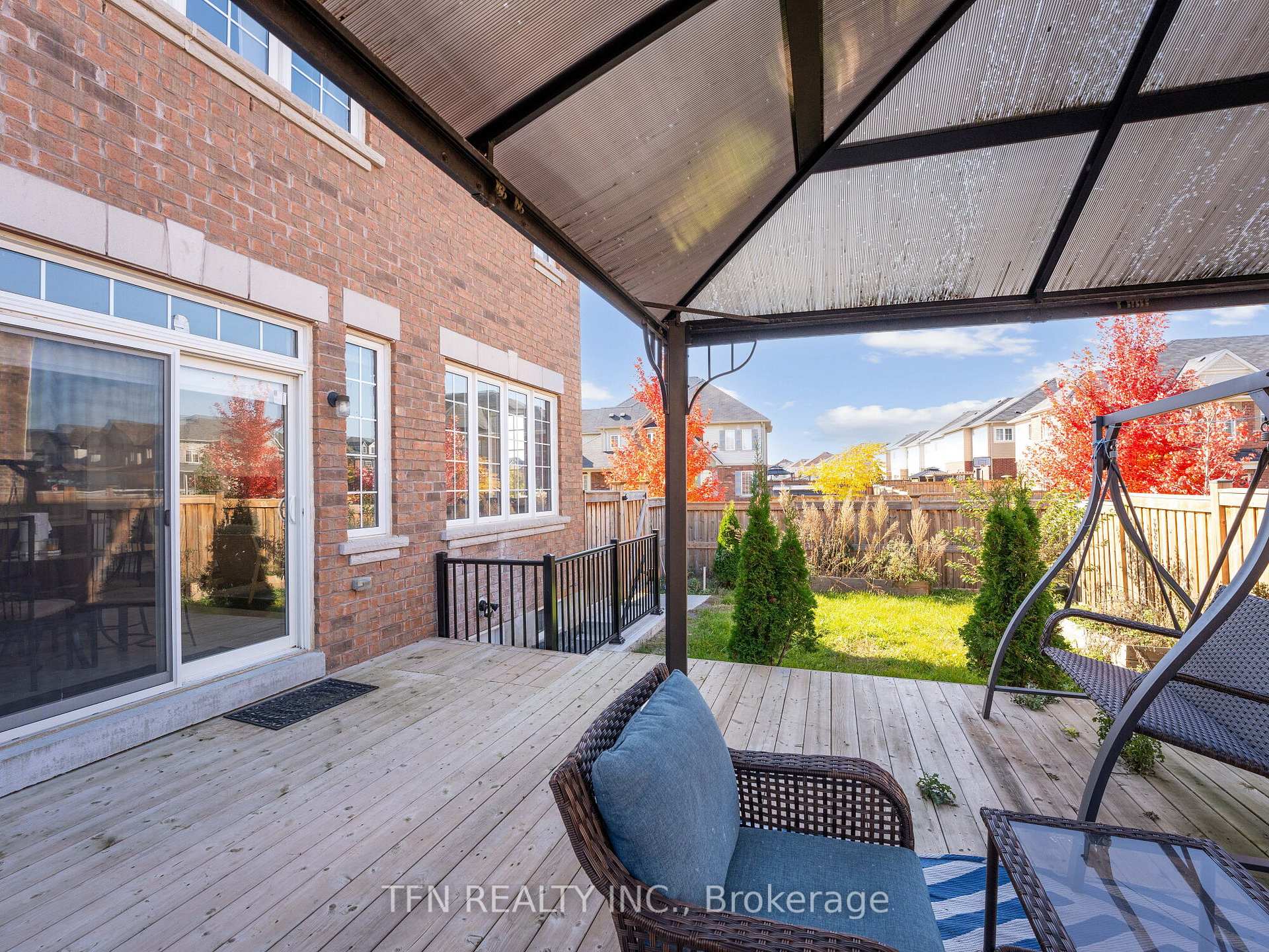 Photo 32 of 72 Fred Jackman Avenue, Clarington, Bowmanville — HOMEH