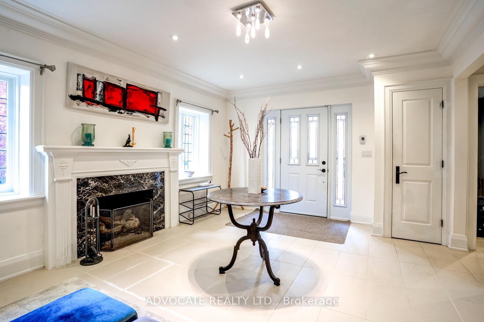 Photo 3 of 302 Richview Avenue, Toronto, Forest Hill South — HOMEH
