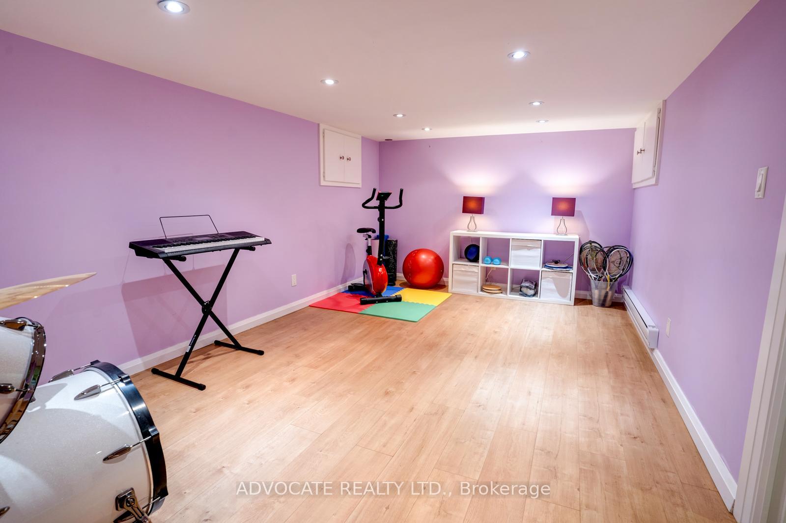 Photo 28 of 302 Richview Avenue, Toronto, Forest Hill South — HOMEH