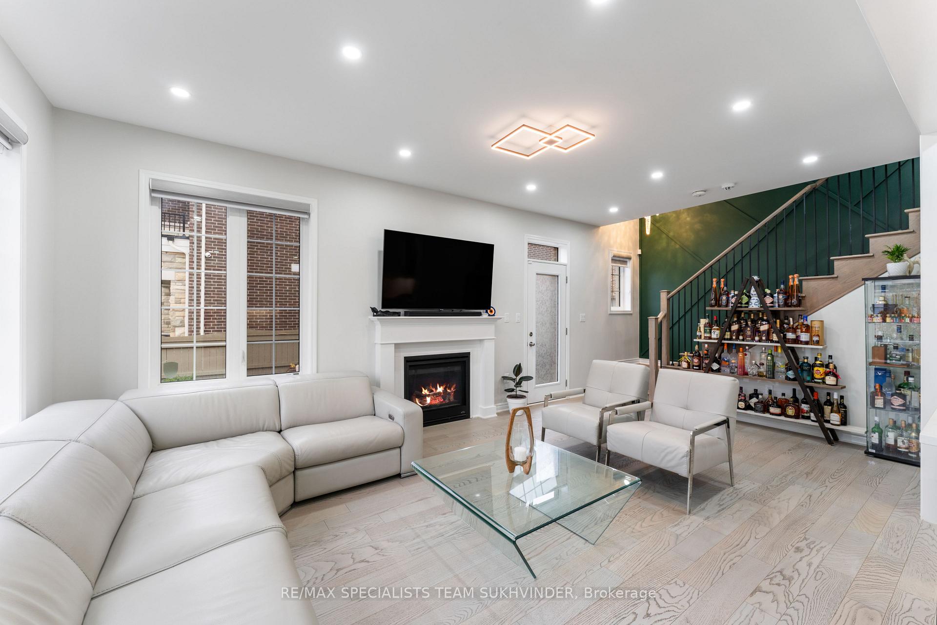 Photo 3 of 80 Eberly Woods Drive, Caledon, Rural Caledon — HOMEH