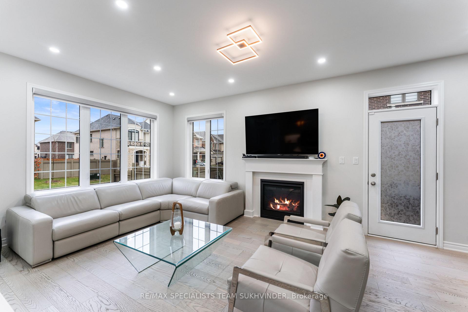Photo 7 of 80 Eberly Woods Drive, Caledon, Rural Caledon — HOMEH