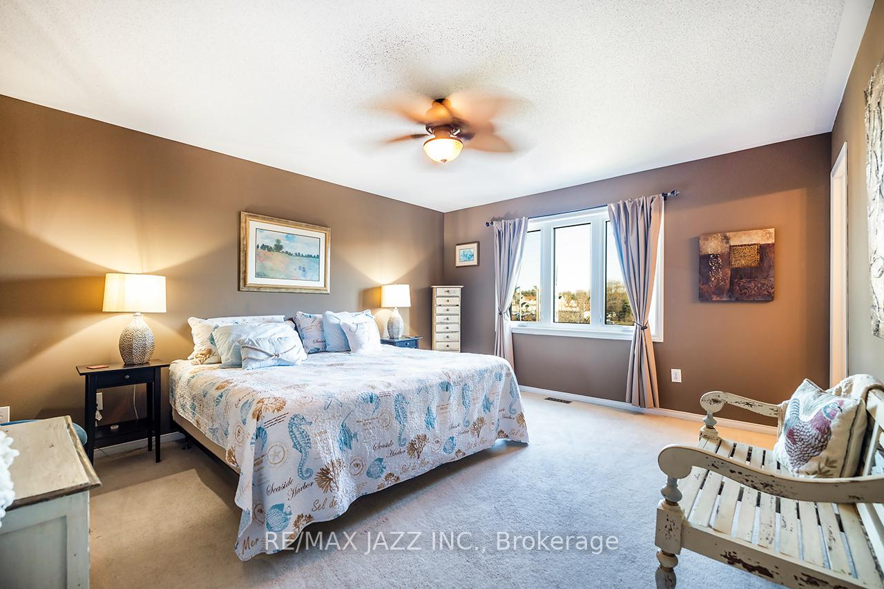 Photo 18 of 35 Summerside Avenue, Whitby, Taunton North — HOMEH