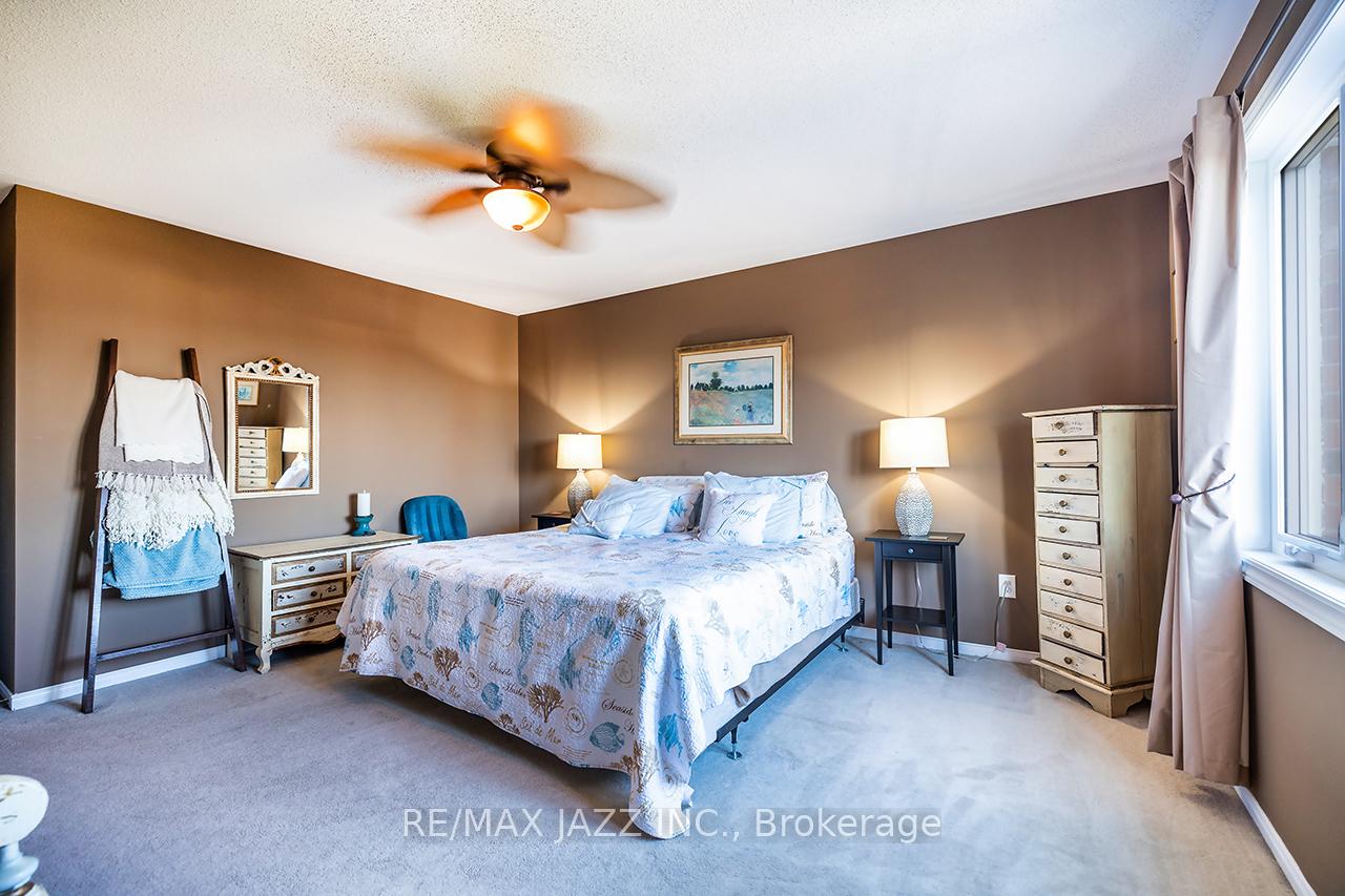 Photo 17 of 35 Summerside Avenue, Whitby, Taunton North — HOMEH