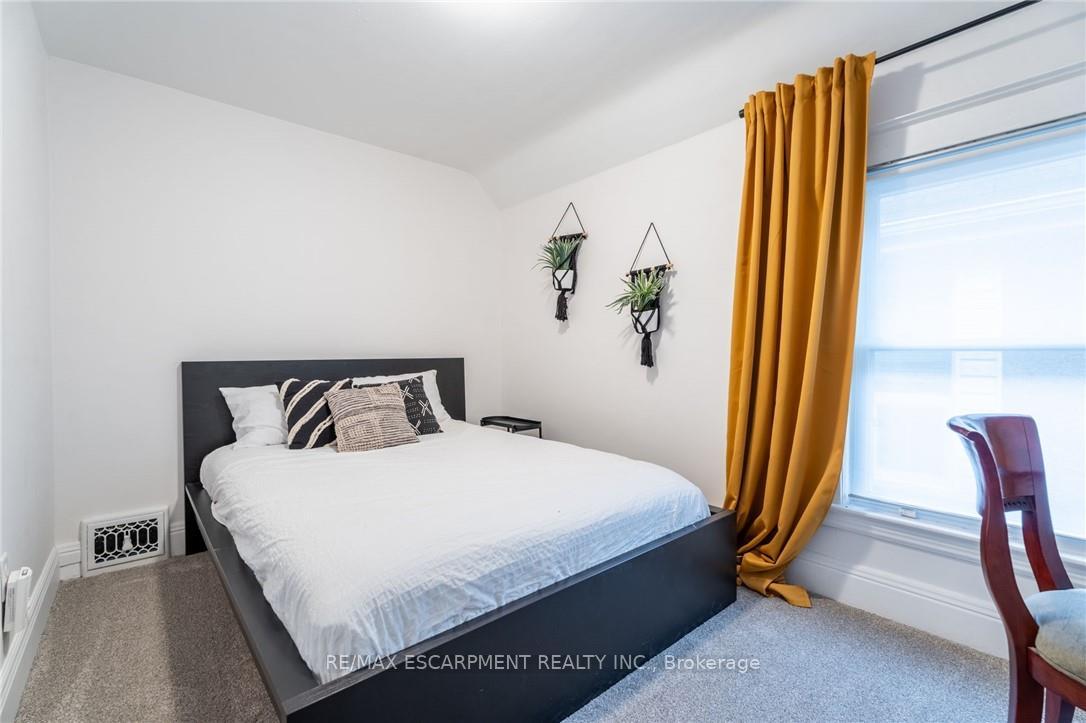 Photo 13 of 28 Britannia Avenue, Hamilton, Crown Point — HOMEH