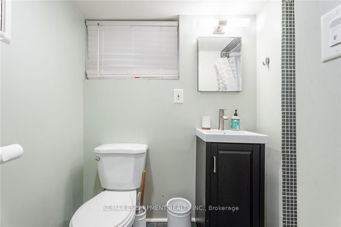 Photo 16 of 28 Britannia Avenue, Hamilton, Crown Point — HOMEH