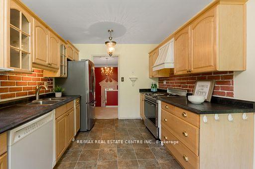 Photo 7 of 17 Holmes Drive, Caledon, Mono Mills — HOMEH