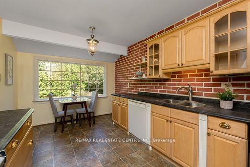 Photo 17 of 17 Holmes Drive, Caledon, Mono Mills — HOMEH
