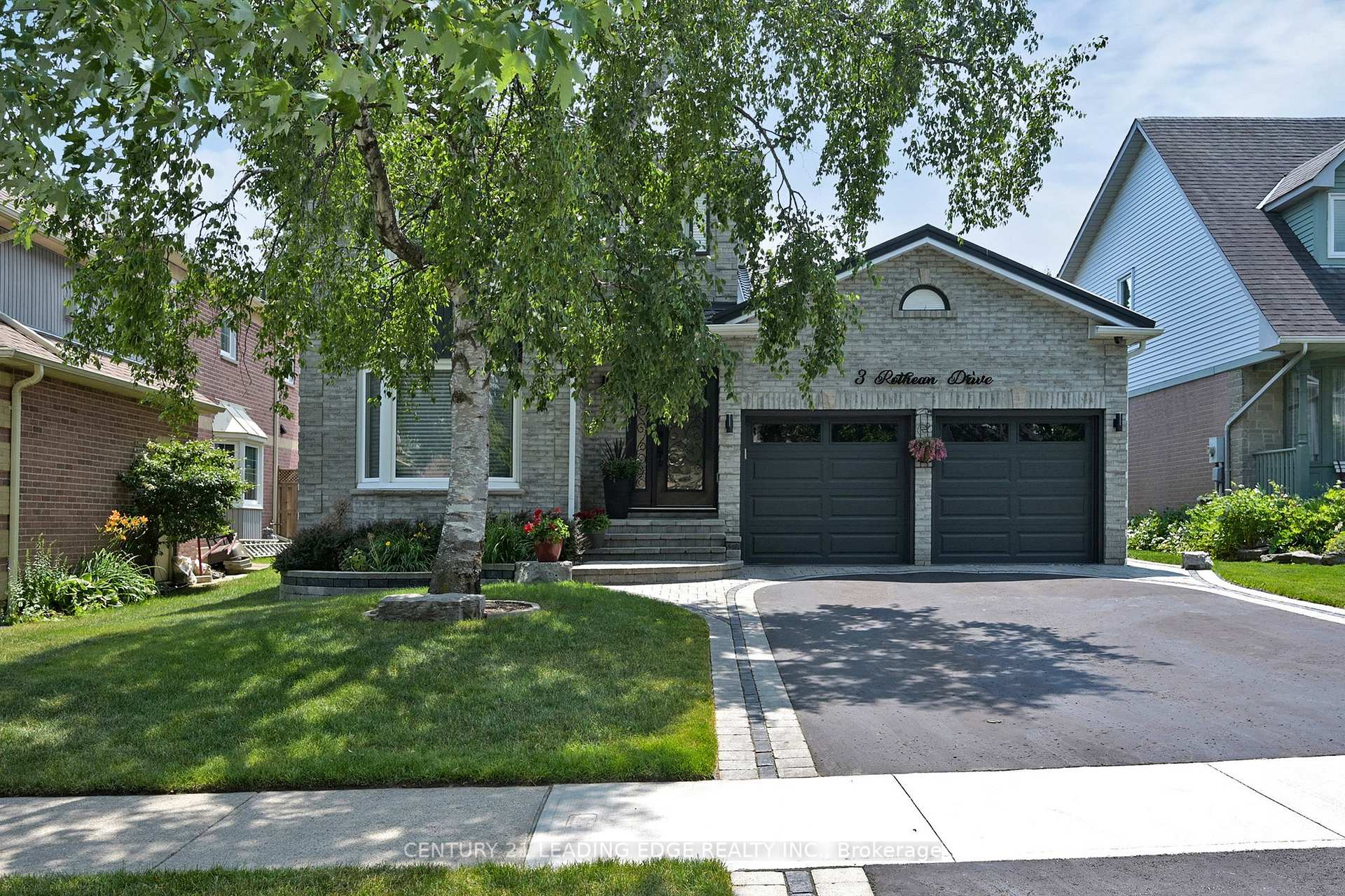Photo 8 of 3 Rothean Drive, Whitby, Lynde Creek — HOMEH