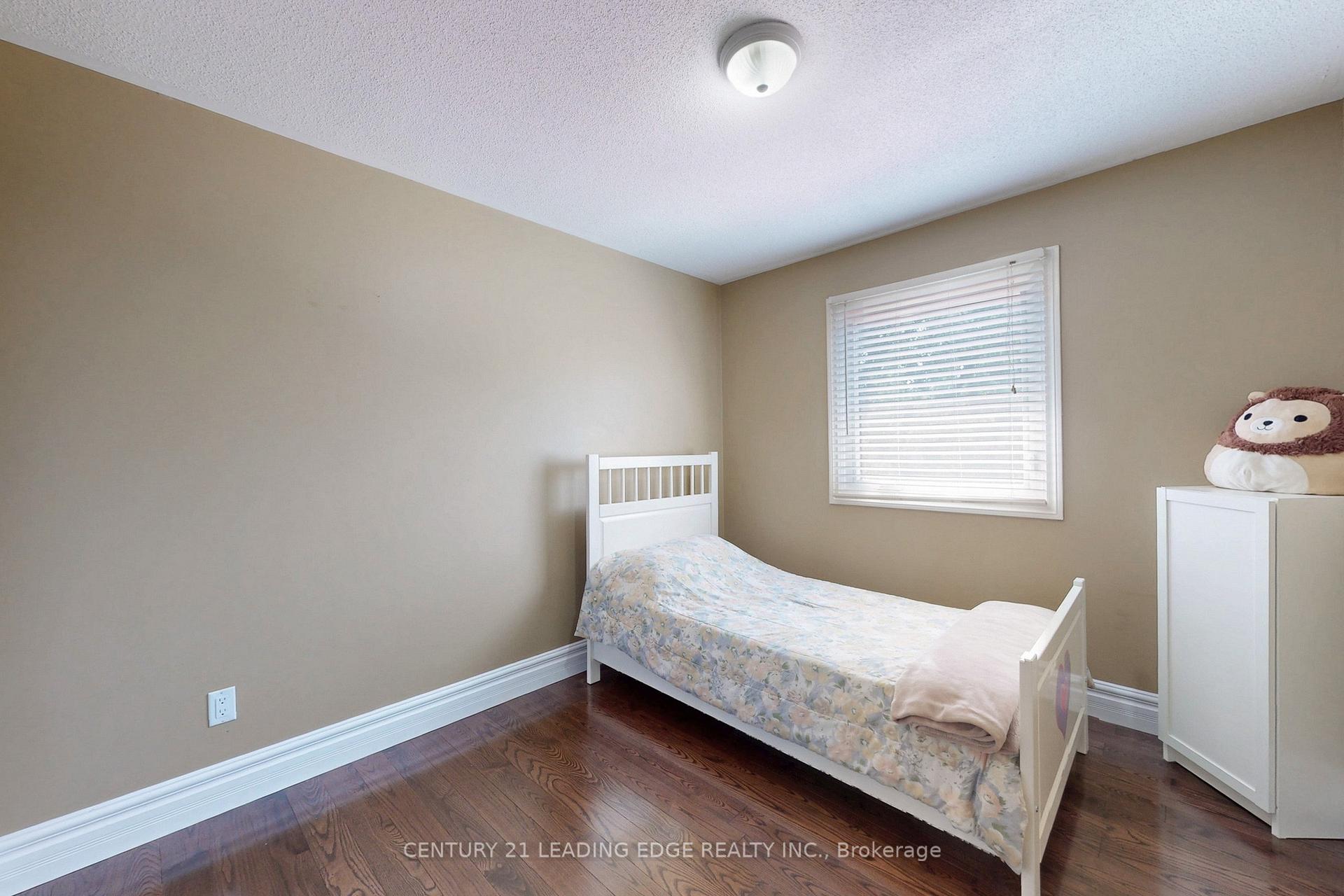 Photo 19 of 3 Rothean Drive, Whitby, Lynde Creek — HOMEH