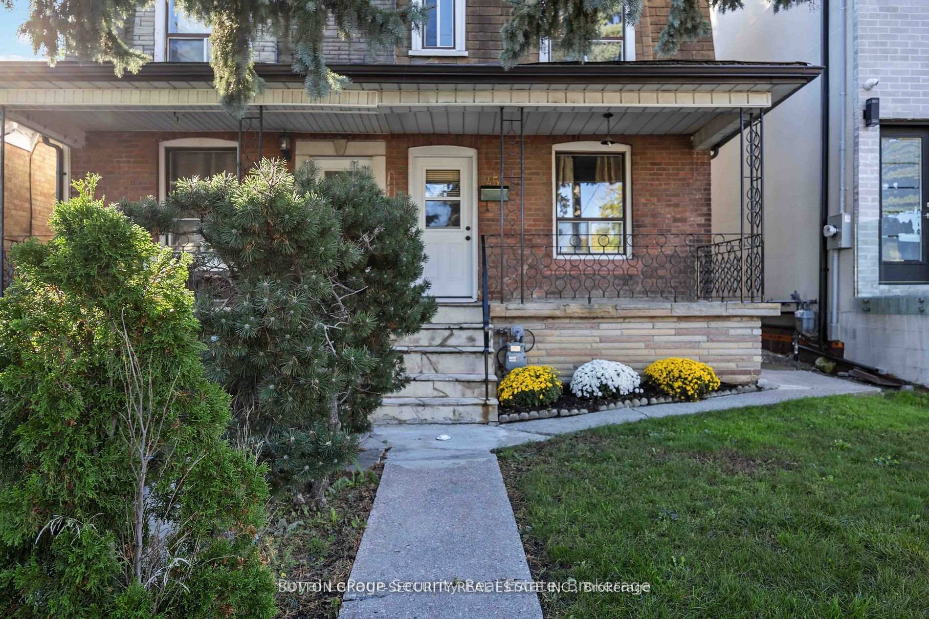 Photo 10 of 45 Strader Avenue, Toronto, Oakwood Village — HOMEH