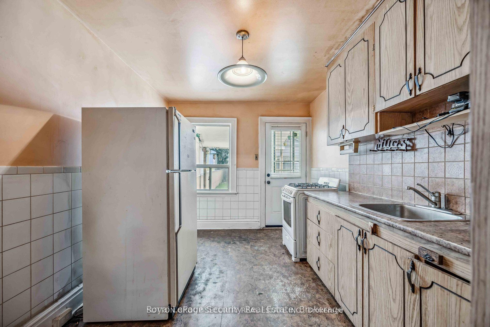 Photo 11 of 45 Strader Avenue, Toronto, Oakwood Village — HOMEH