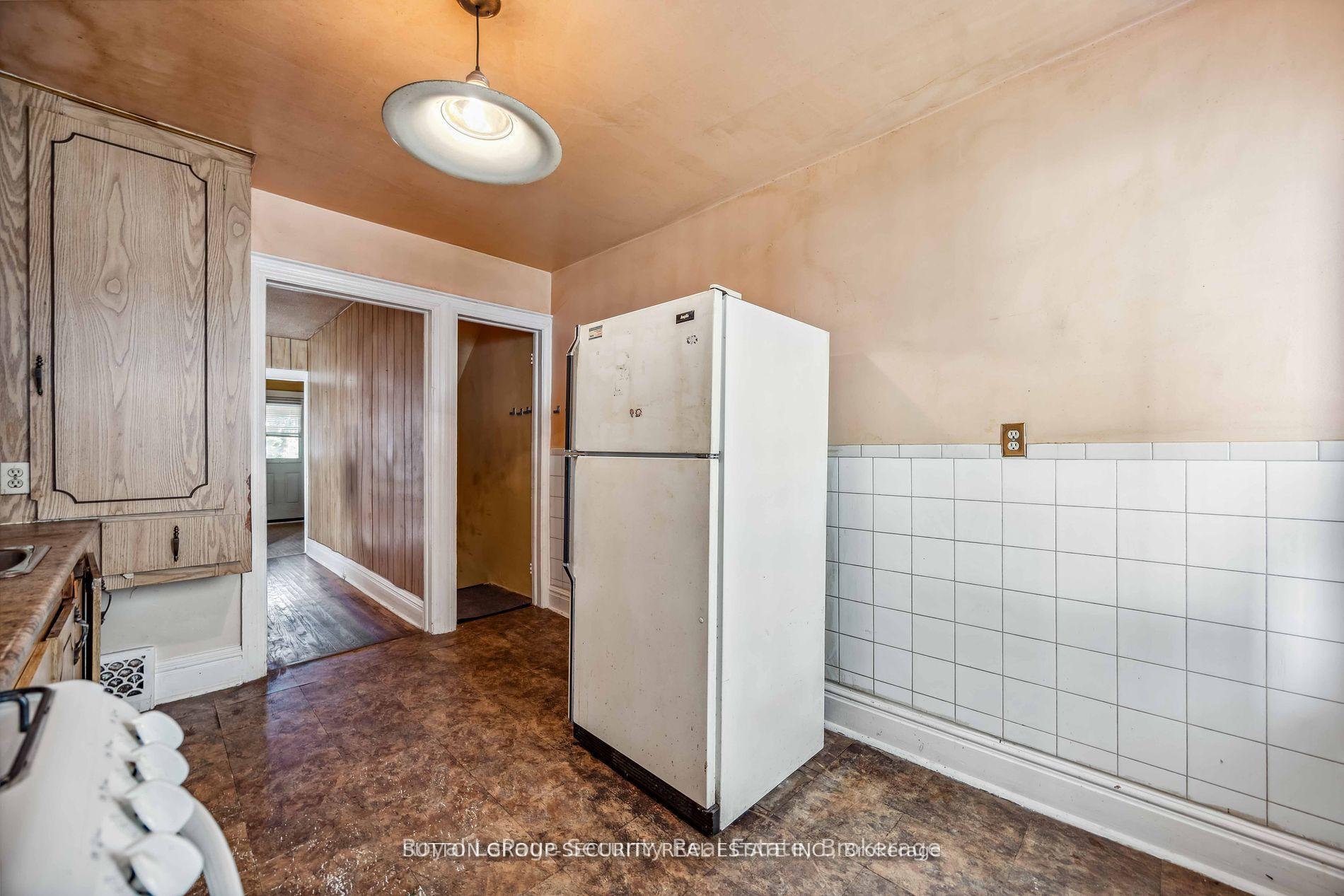 Photo 17 of 45 Strader Avenue, Toronto, Oakwood Village — HOMEH