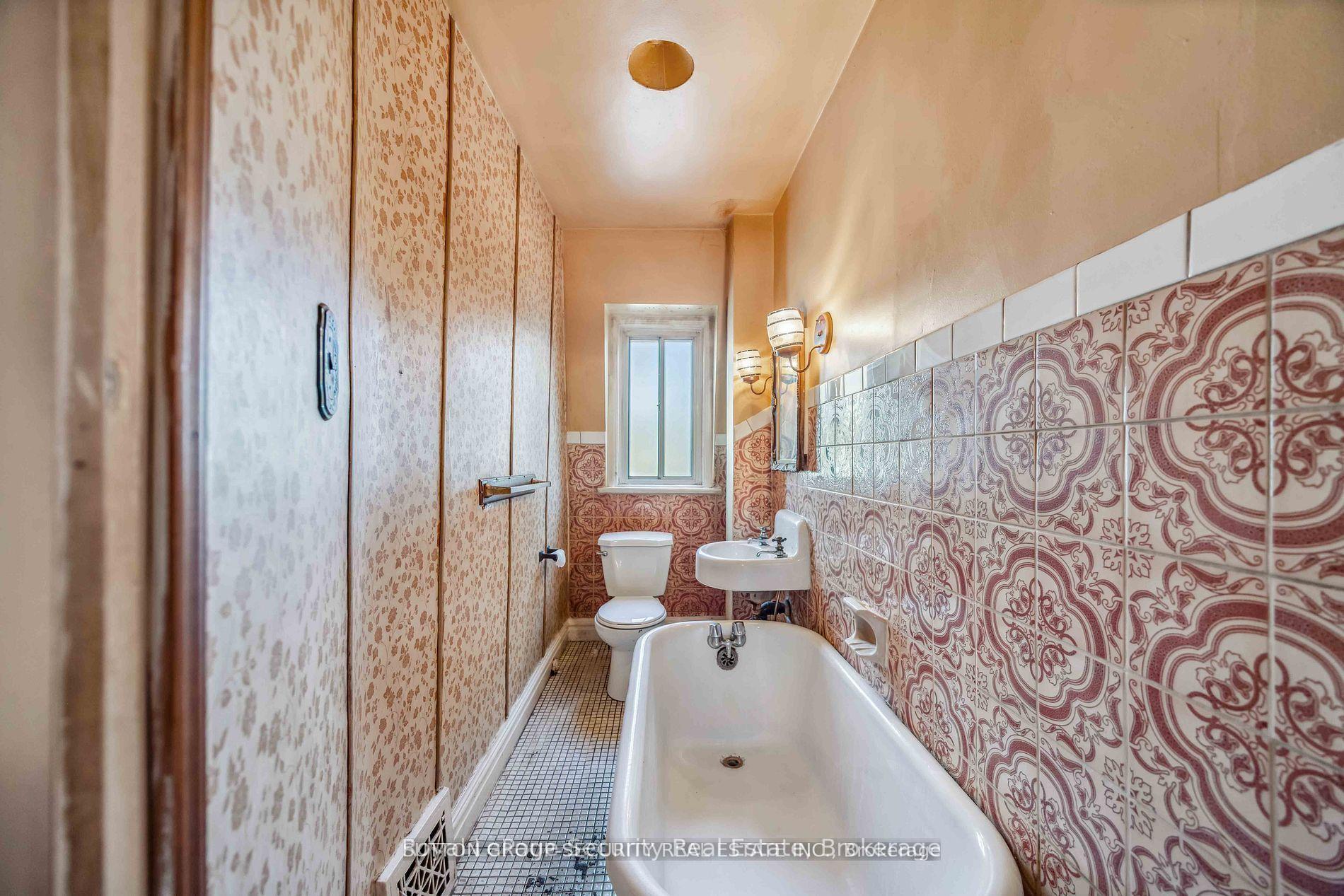 Photo 12 of 45 Strader Avenue, Toronto, Oakwood Village — HOMEH
