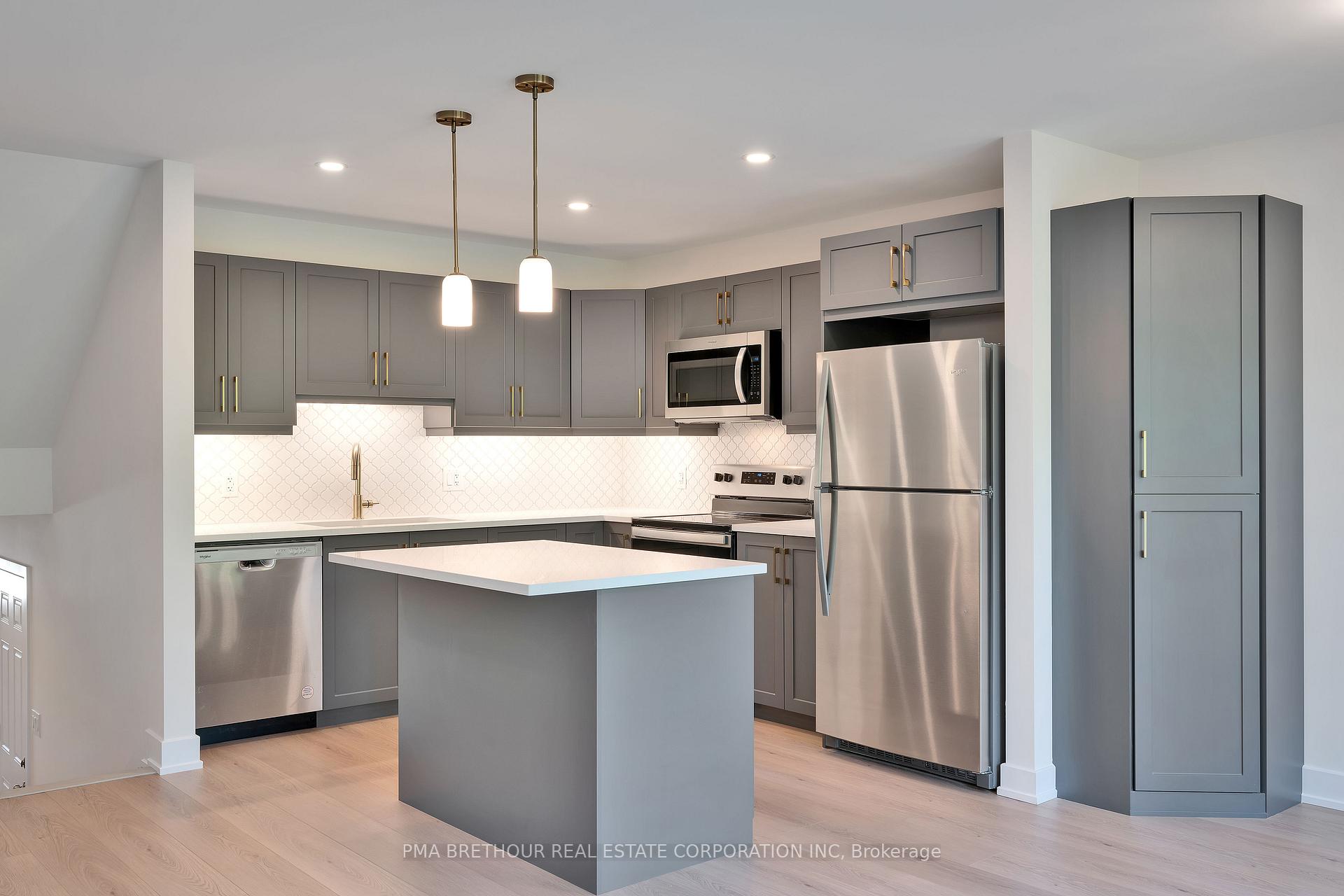 Photo 9 of 99 Staples Boulevard, Smiths Falls — HOMEH