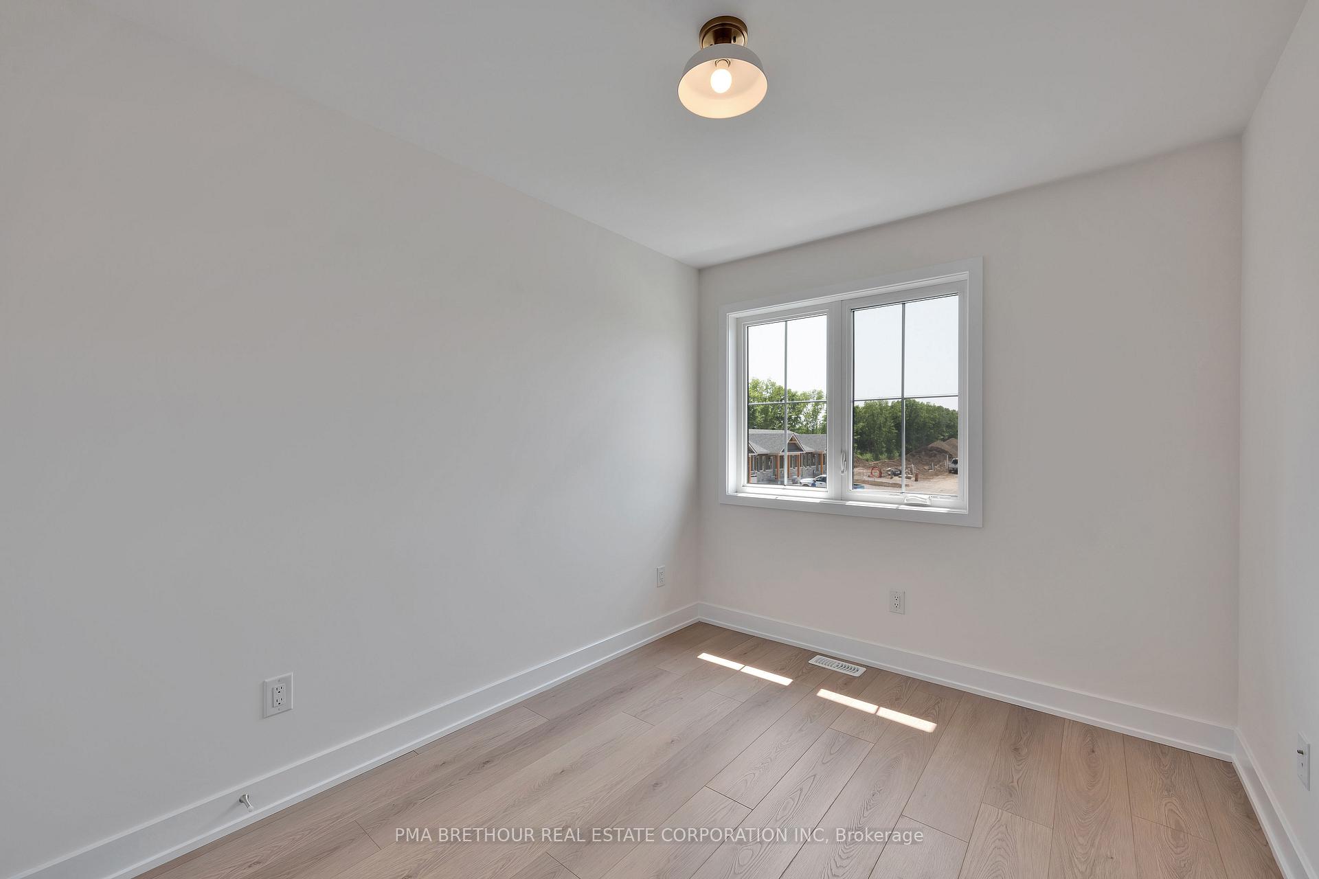 Photo 13 of 99 Staples Boulevard, Smiths Falls — HOMEH