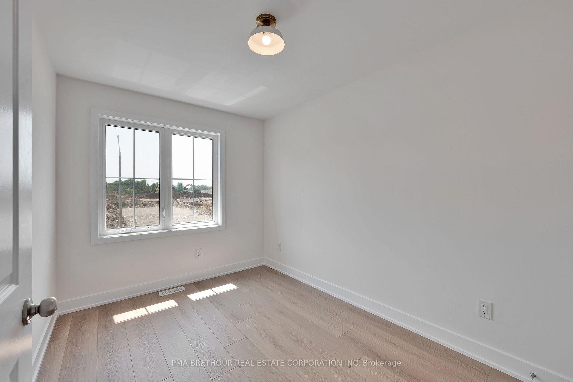 Photo 10 of 99 Staples Boulevard, Smiths Falls — HOMEH