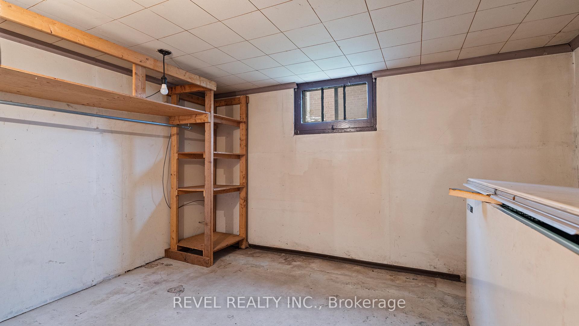 Photo 11 of 139 Baldwin Avenue, Brantford — HOMEH