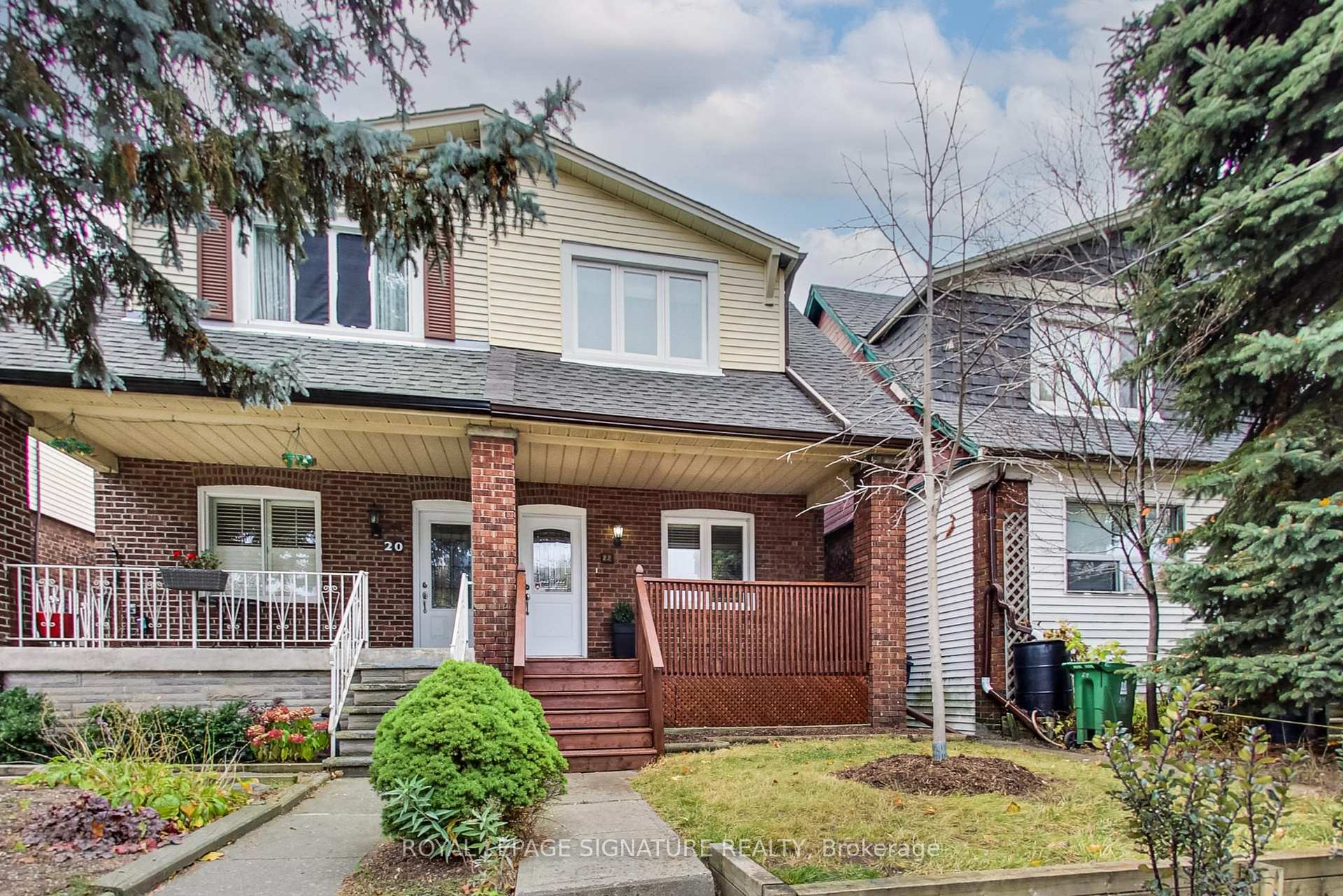 Photo 6 of 22 Thyra Avenue, Toronto, Crescent Town — HOMEH