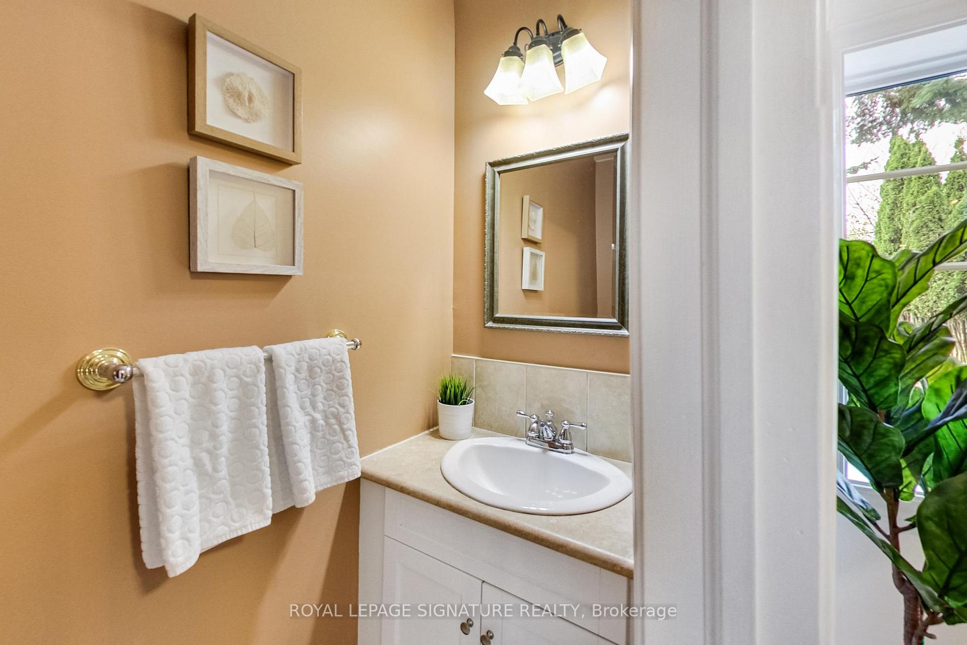 Photo 24 of 22 Thyra Avenue, Toronto, Crescent Town — HOMEH