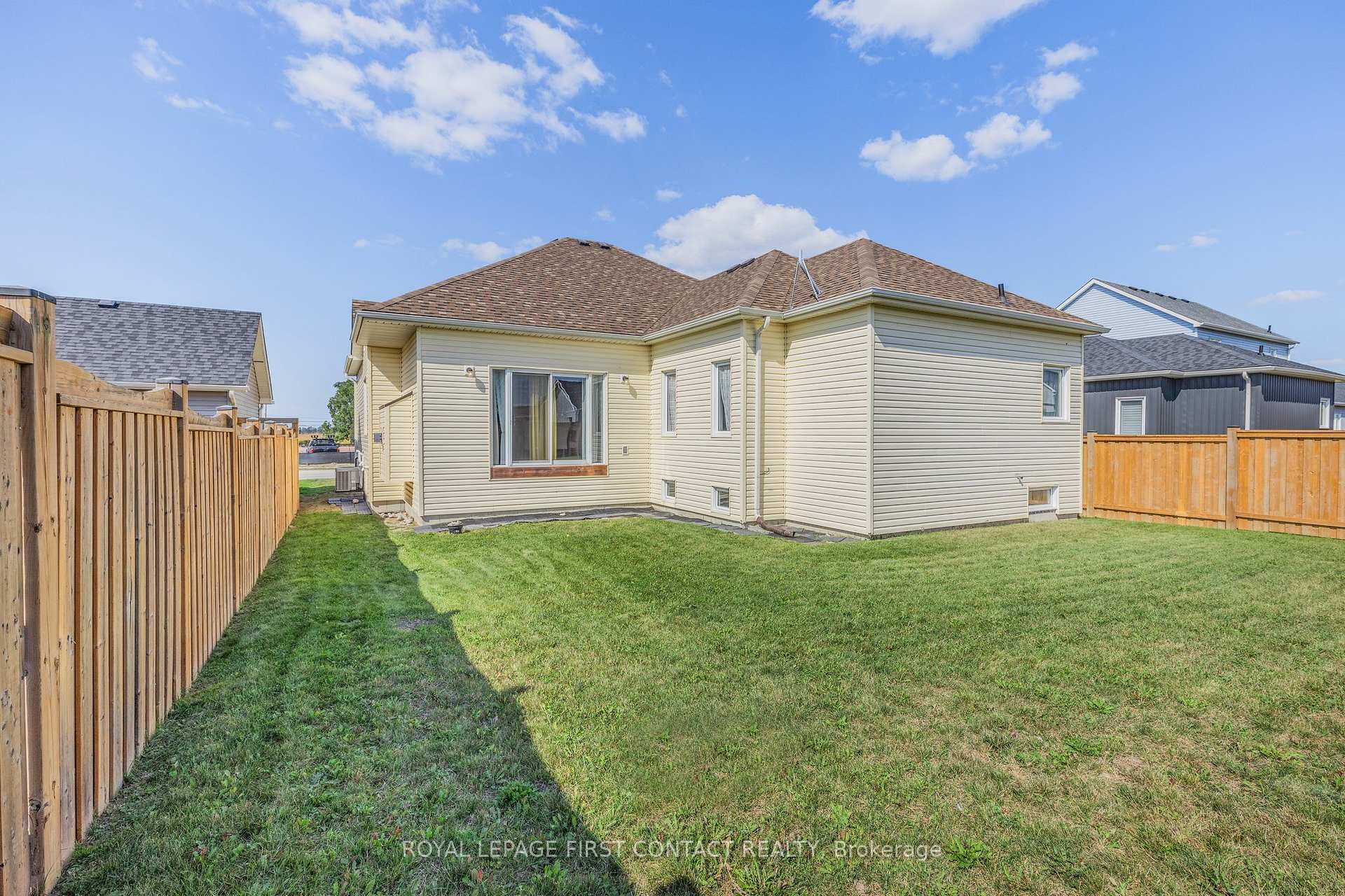Photo 15 of 9 Beverly Street, Springwater, Elmvale — HOMEH