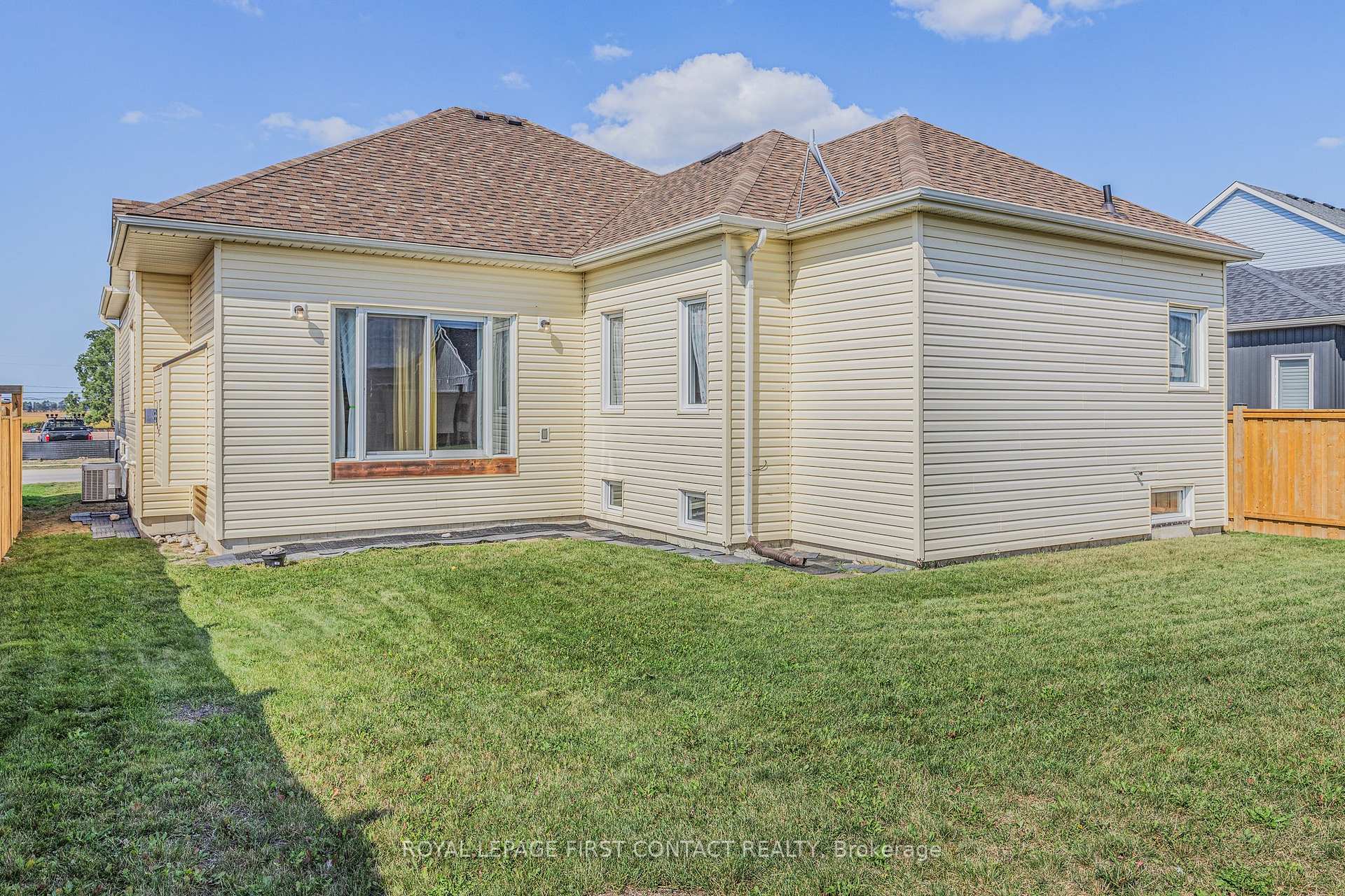 Photo 17 of 9 Beverly Street, Springwater, Elmvale — HOMEH
