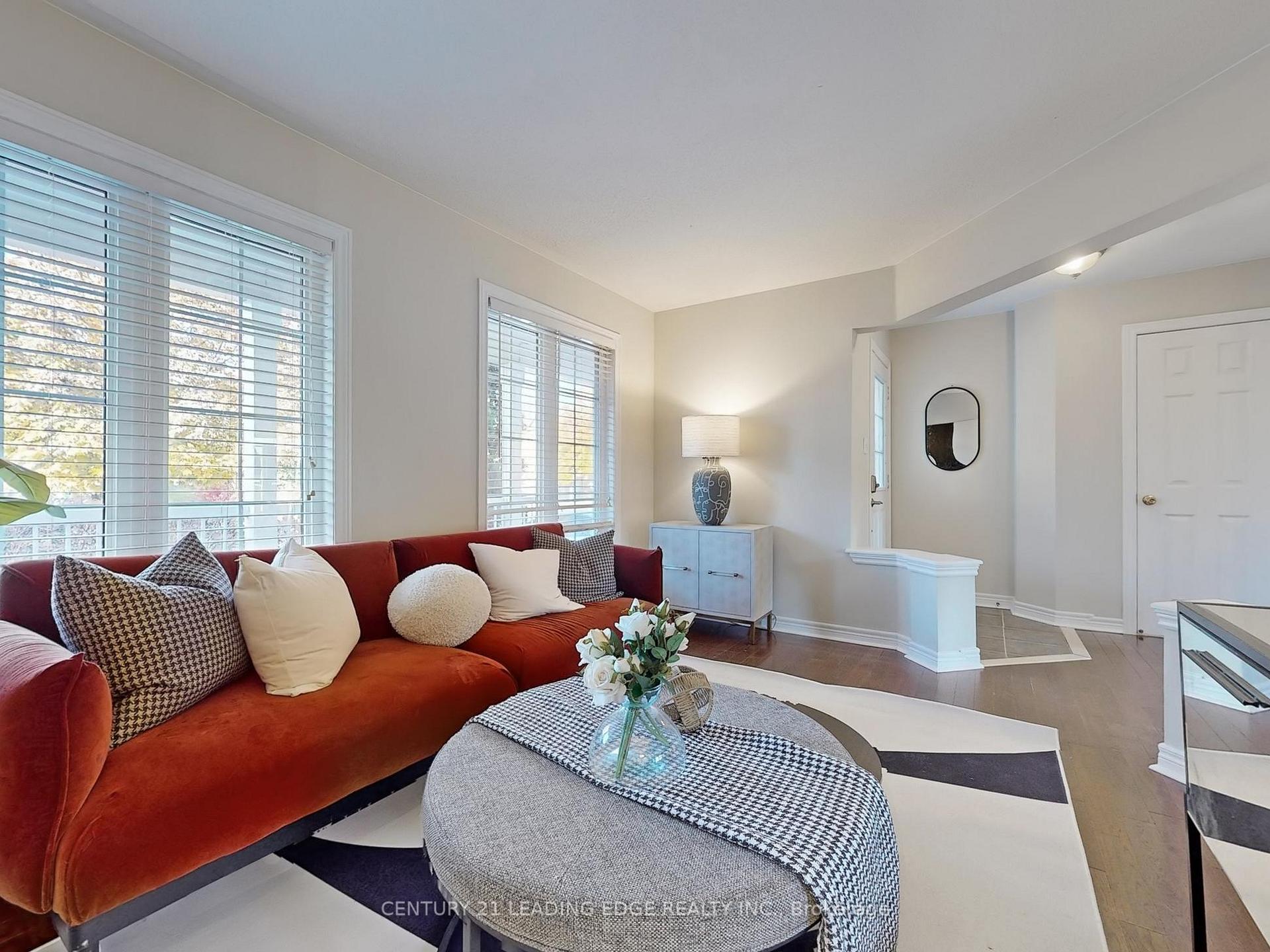 Photo 5 of 77 Laurendale Avenue, Georgina, Keswick South — HOMEH
