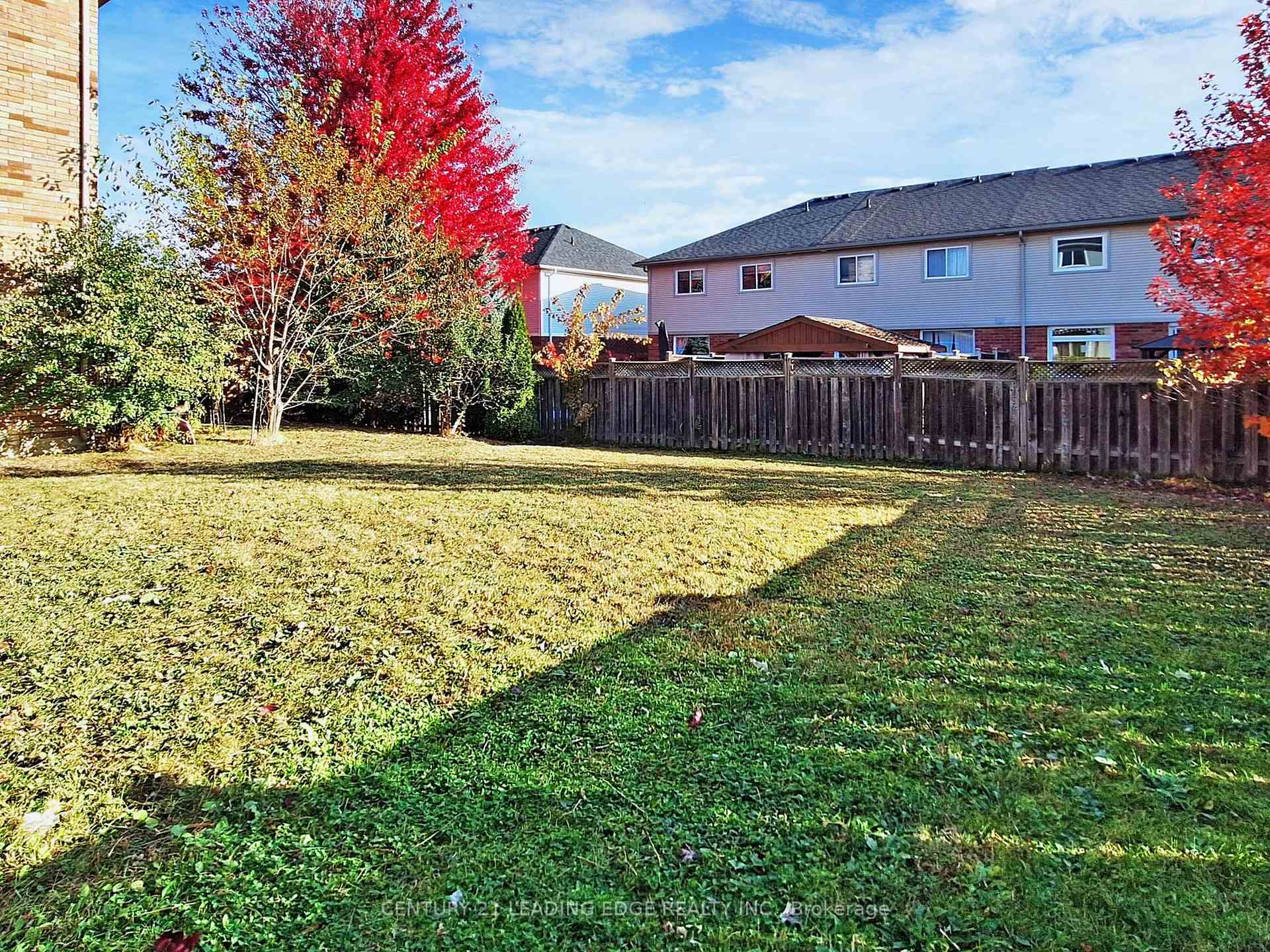 Photo 32 of 77 Laurendale Avenue, Georgina, Keswick South — HOMEH