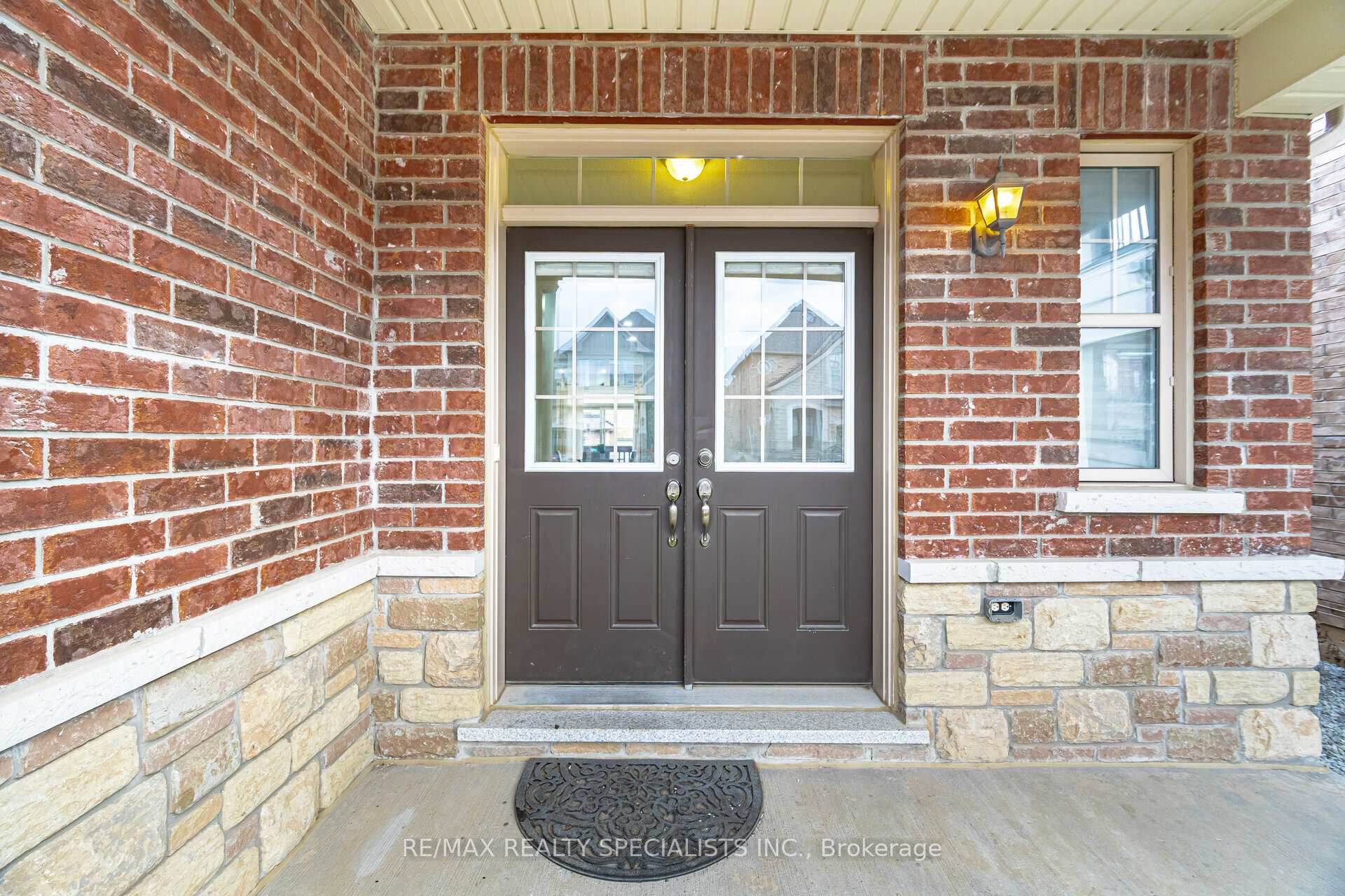 Photo 2 of 27 Fulmer Road, Brampton, Northwest Brampton — HOMEH