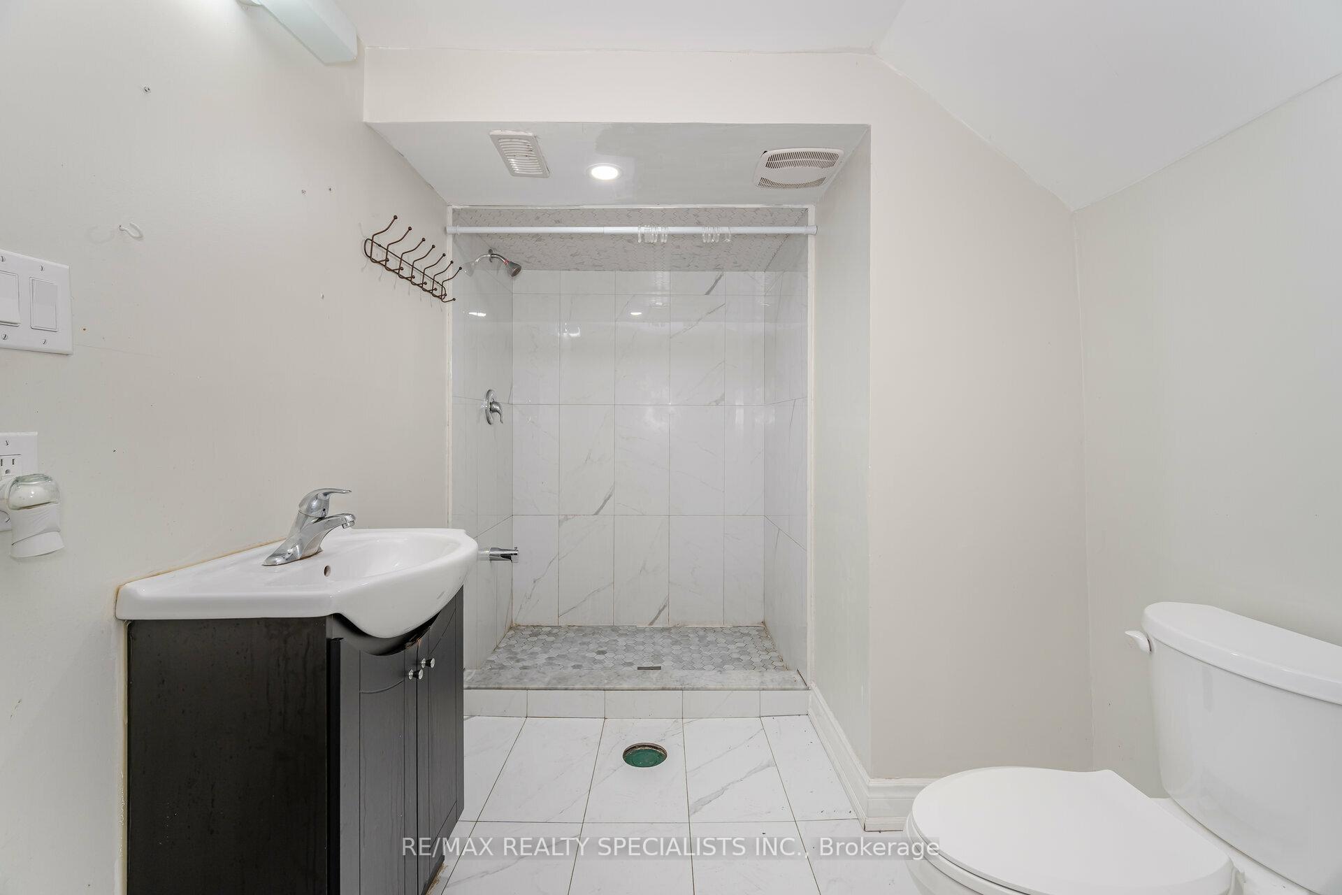 Photo 29 of 27 Fulmer Road, Brampton, Northwest Brampton — HOMEH