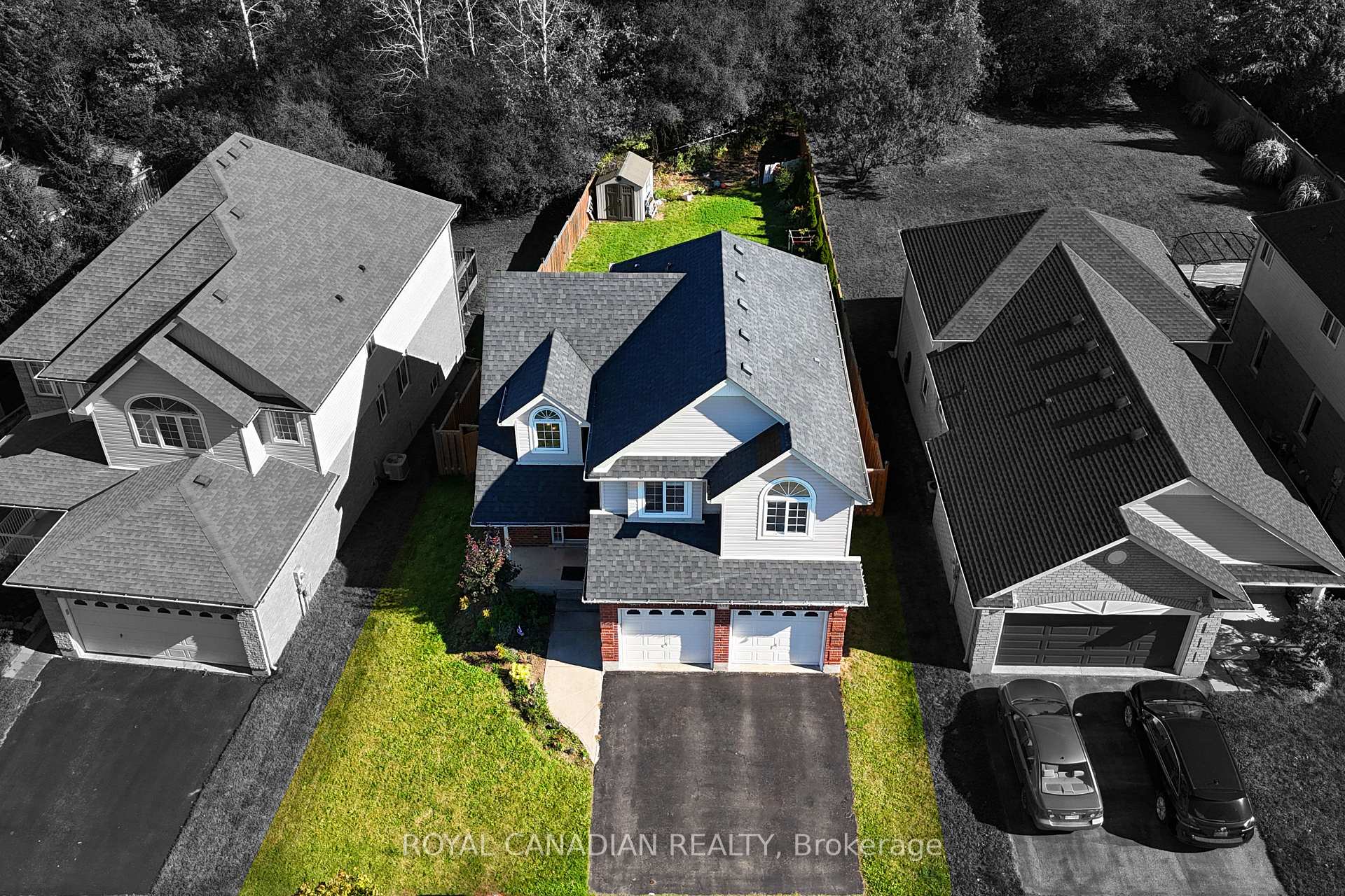 Photo 10 of 444 Doon South Drive, Kitchener, Doon South — HOMEH