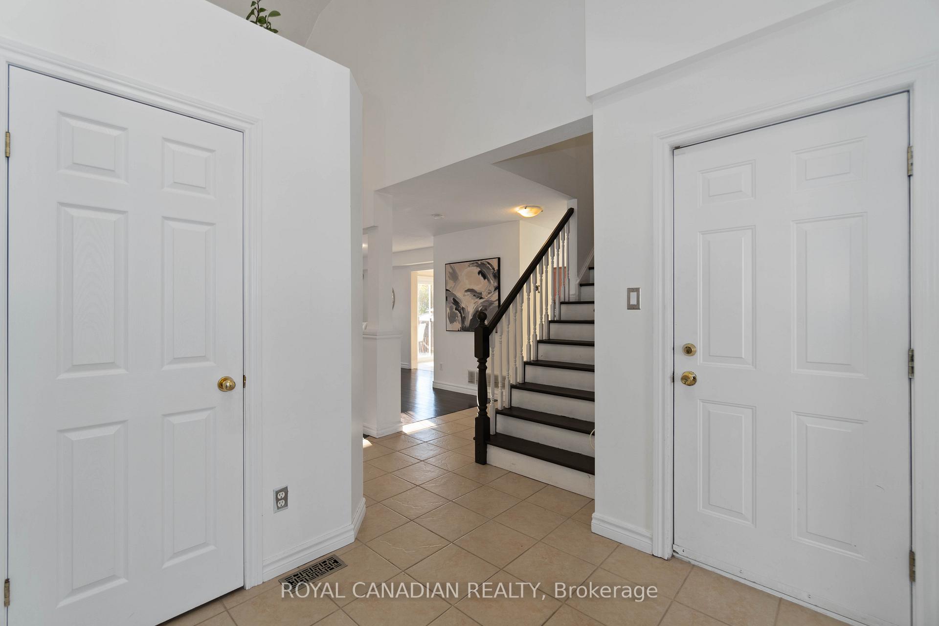 Photo 14 of 444 Doon South Drive, Kitchener, Doon South — HOMEH