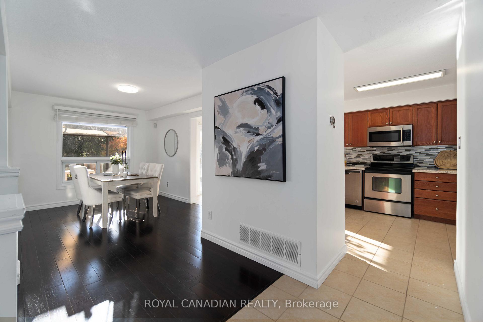 Photo 16 of 444 Doon South Drive, Kitchener, Doon South — HOMEH