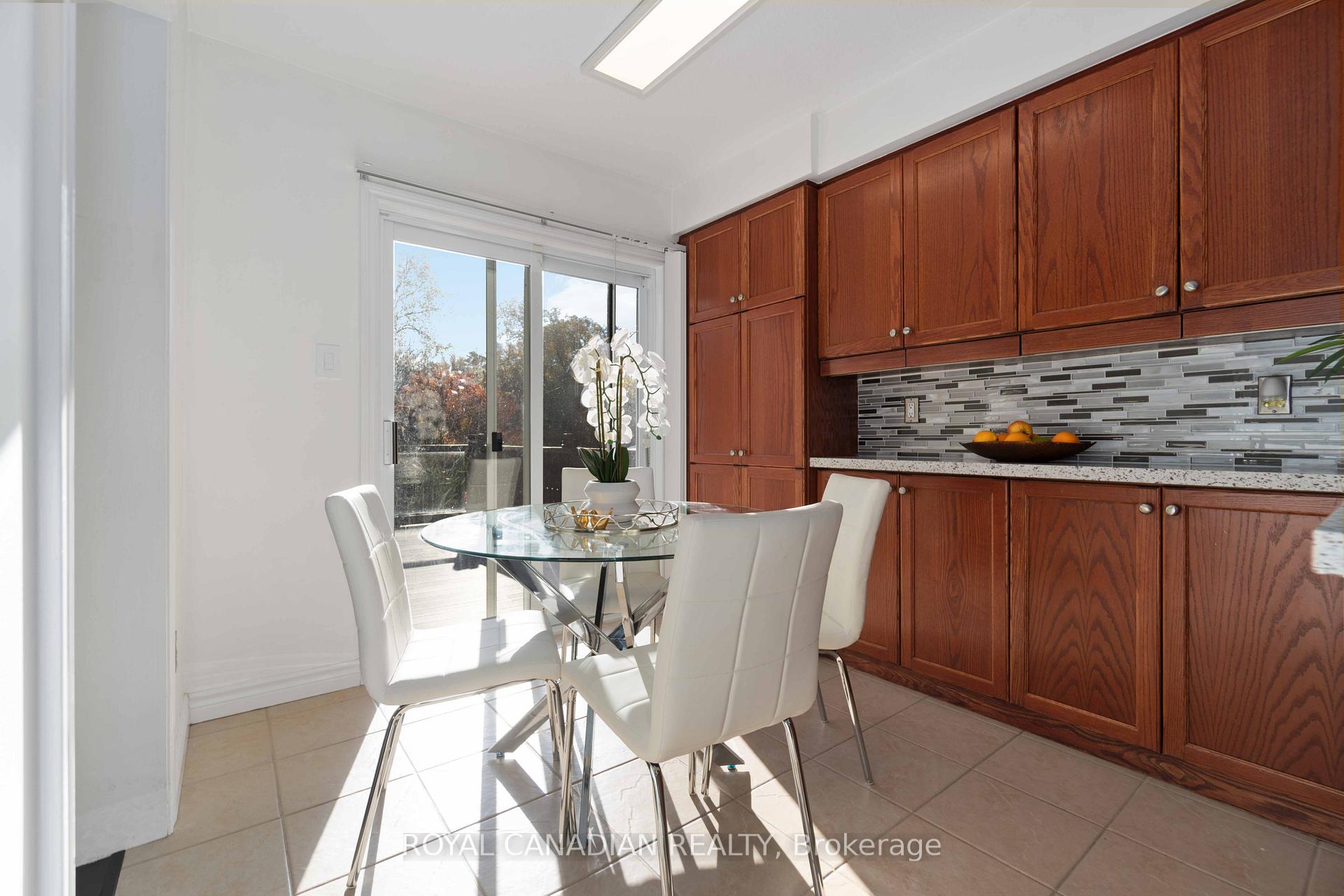 Photo 13 of 444 Doon South Drive, Kitchener, Doon South — HOMEH