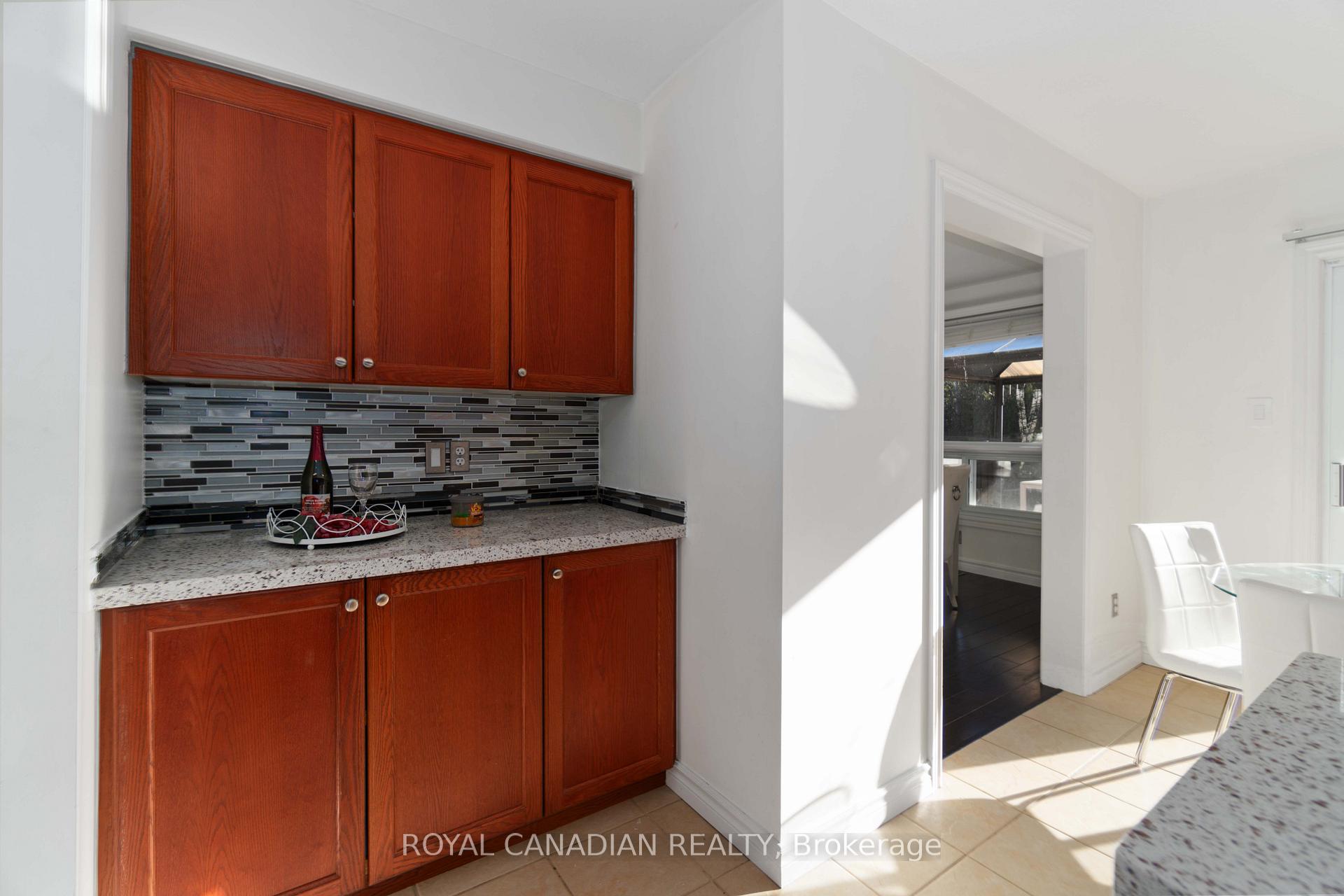 Photo 6 of 444 Doon South Drive, Kitchener, Doon South — HOMEH