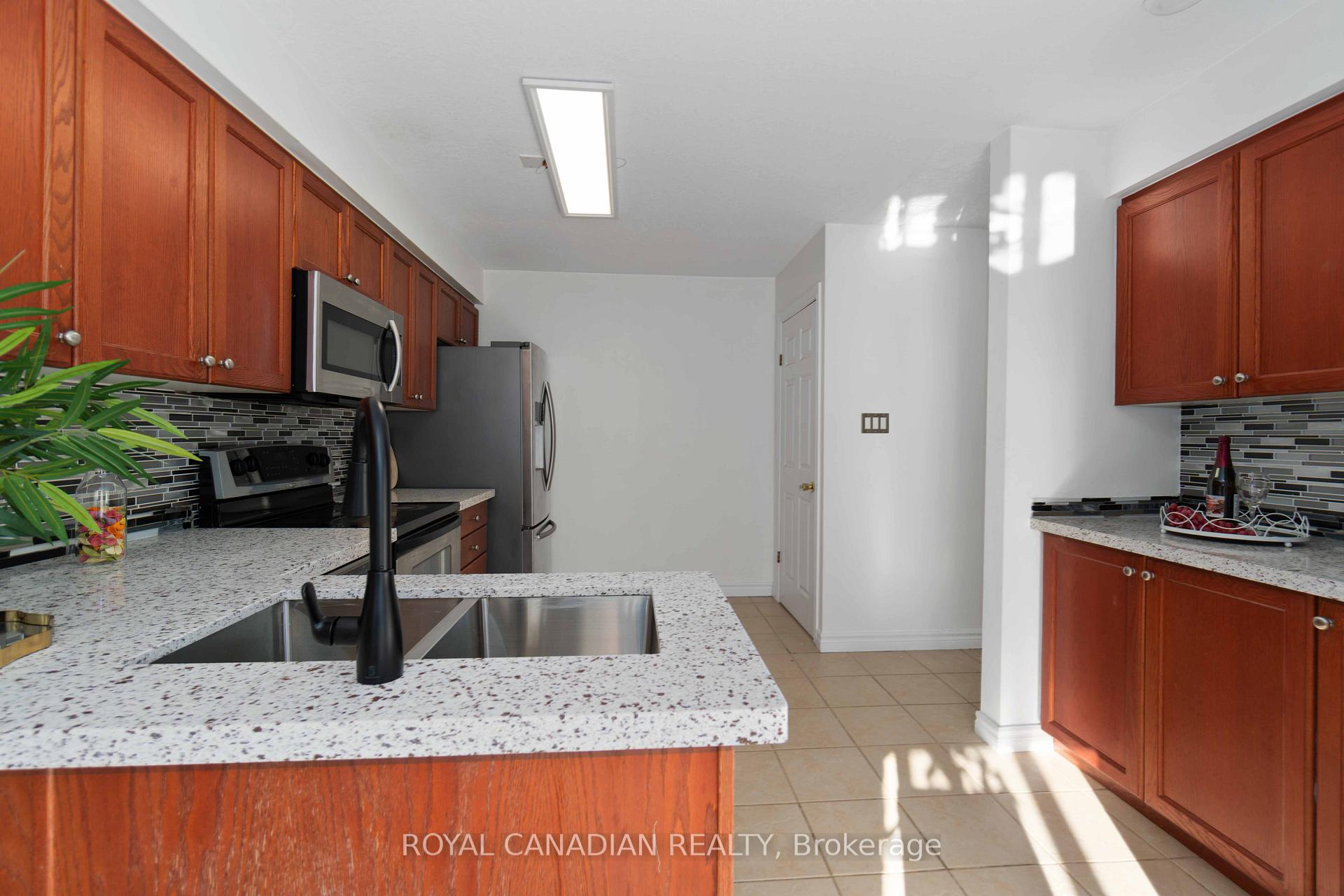 Photo 22 of 444 Doon South Drive, Kitchener, Doon South — HOMEH