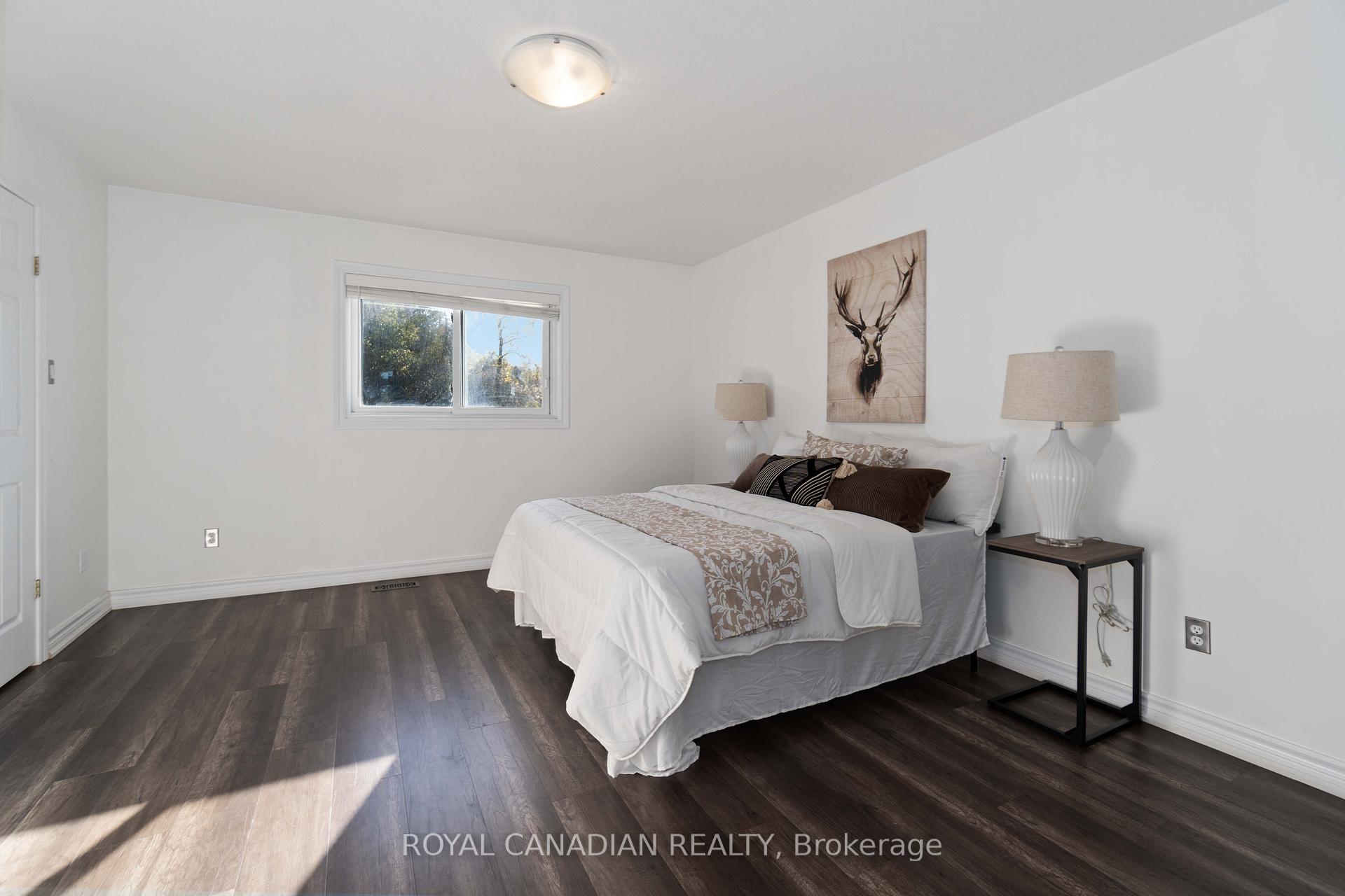 Photo 29 of 444 Doon South Drive, Kitchener, Doon South — HOMEH