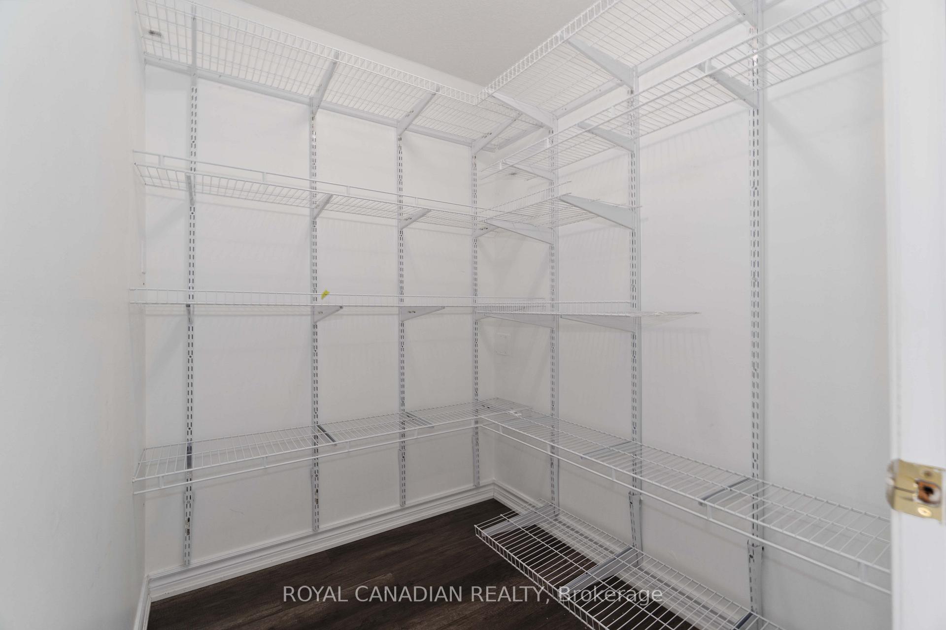 Photo 36 of 444 Doon South Drive, Kitchener, Doon South — HOMEH