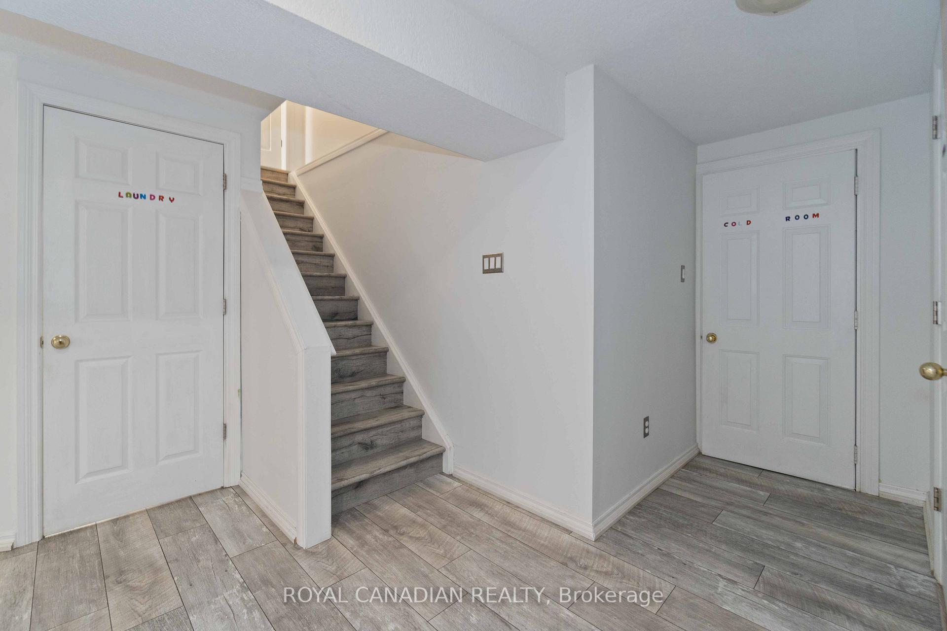 Photo 33 of 444 Doon South Drive, Kitchener, Doon South — HOMEH