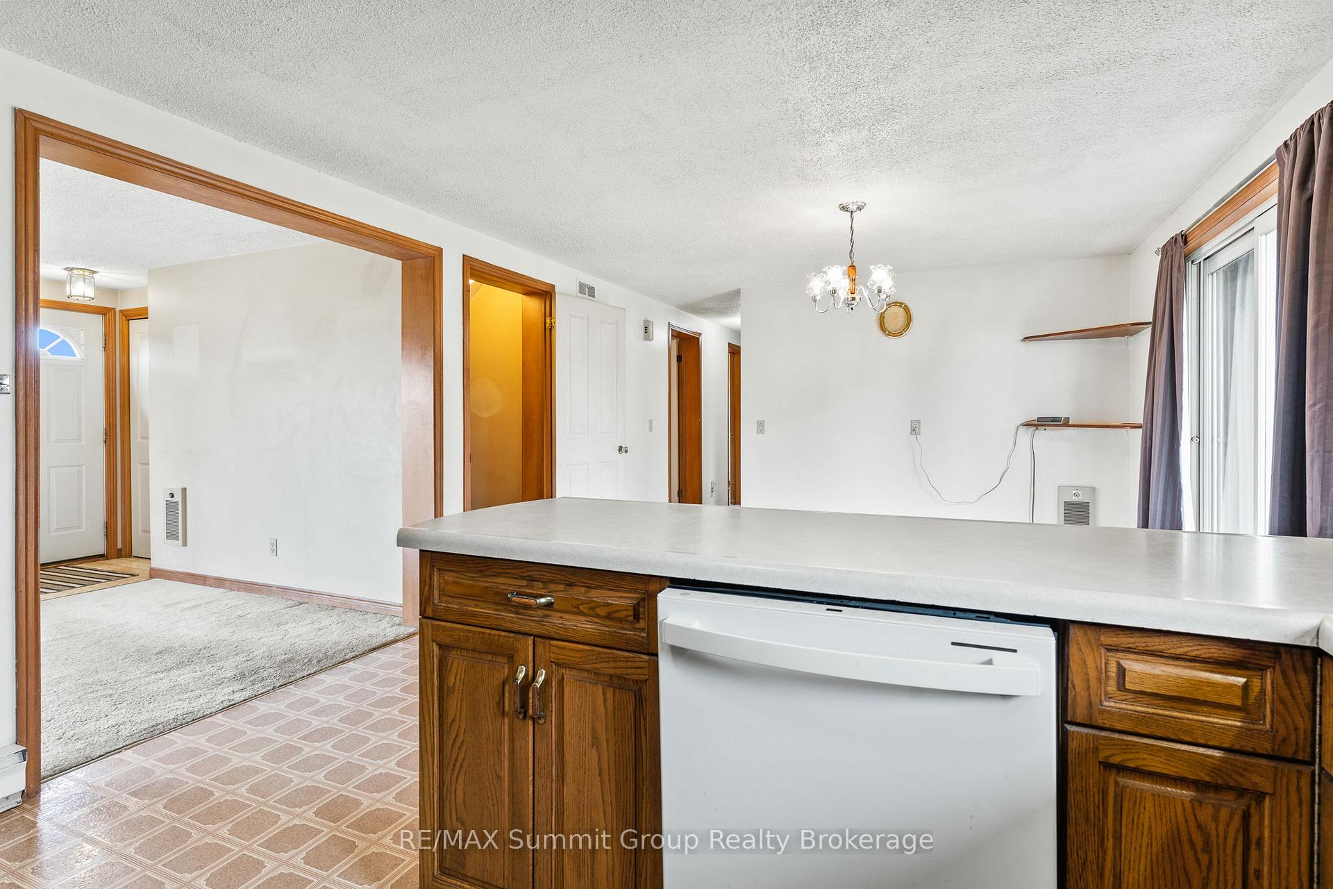 Photo 8 of 225187 Southgate Road 22, Southgate — HOMEH