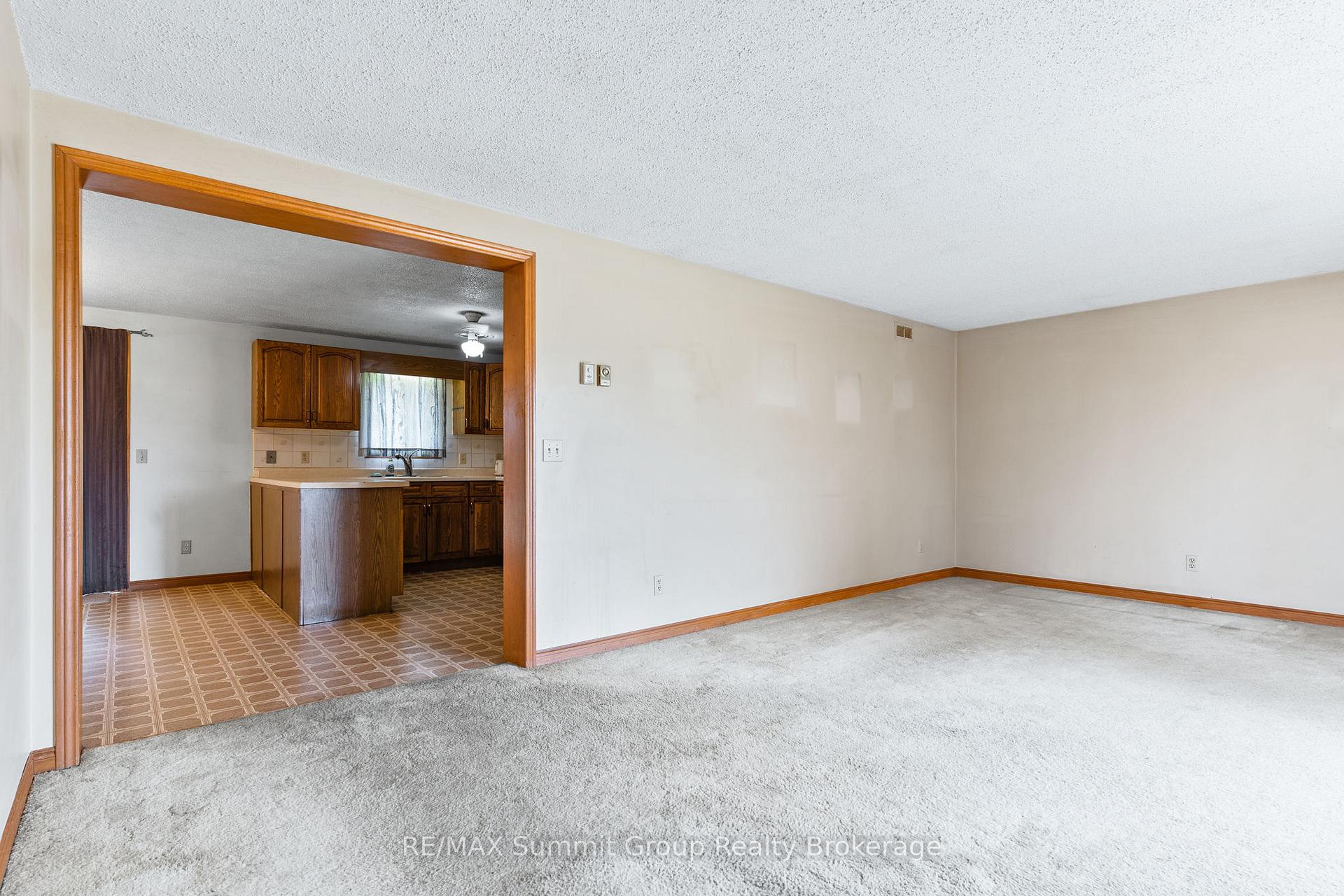Photo 7 of 225187 Southgate Road 22, Southgate — HOMEH