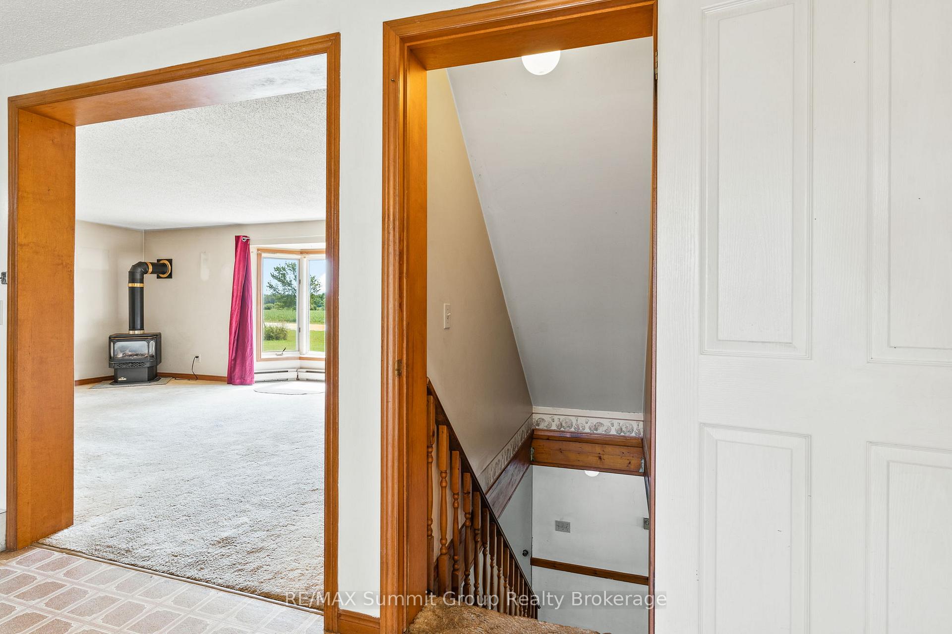 Photo 25 of 225187 Southgate Road 22, Southgate — HOMEH